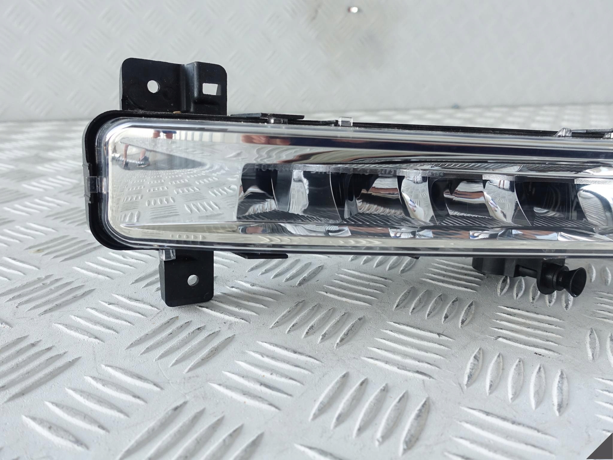BMW G30 G31 6 G32 LED LAMPA HALOGEN PRAWY IDEALNY BMW G30 G31 6 G32 LED LAMPA HALOGEN PRAWY IDEALNY - obrazek 2