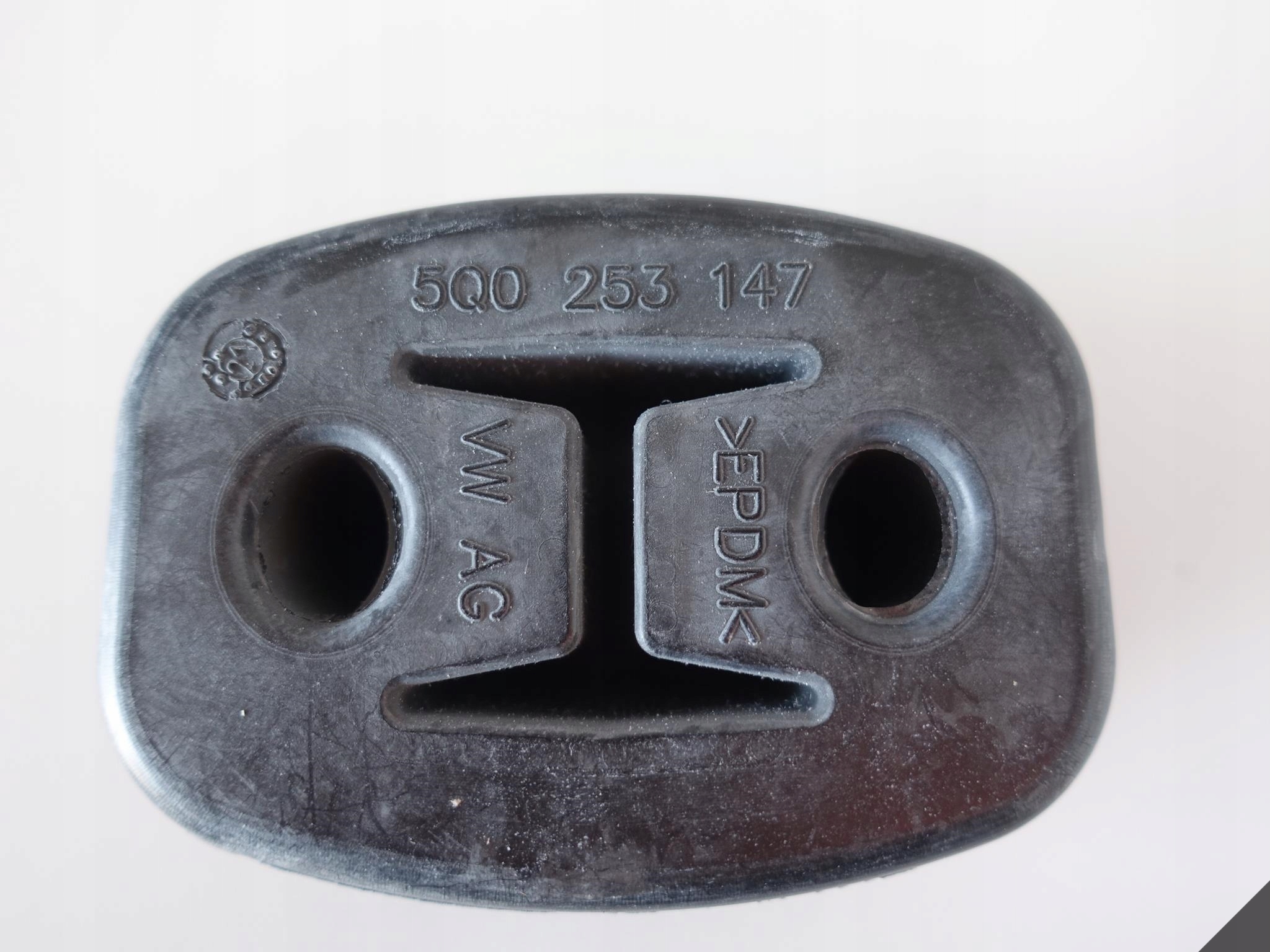 AUDI VW SKODA SEAT WIESZAK TŁUMIKA GUMA 5Q0253147 AUDI VW SKODA SEAT WIESZAK TŁUMIKA GUMA 5Q0253147 - obrazek 4
