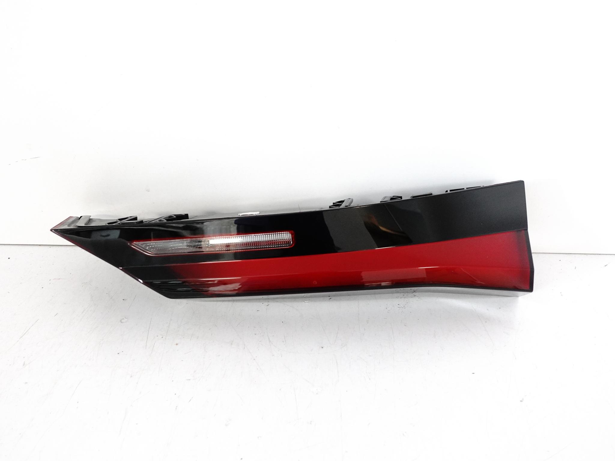 BMW X1 U11 22- LAMPA LED HIGH PRAWA TYŁ W KLAPĘ EUROPA BMW X1 U11 22- LAMPA LED HIGH PRAWA TYŁ W KLAPĘ EUROPA