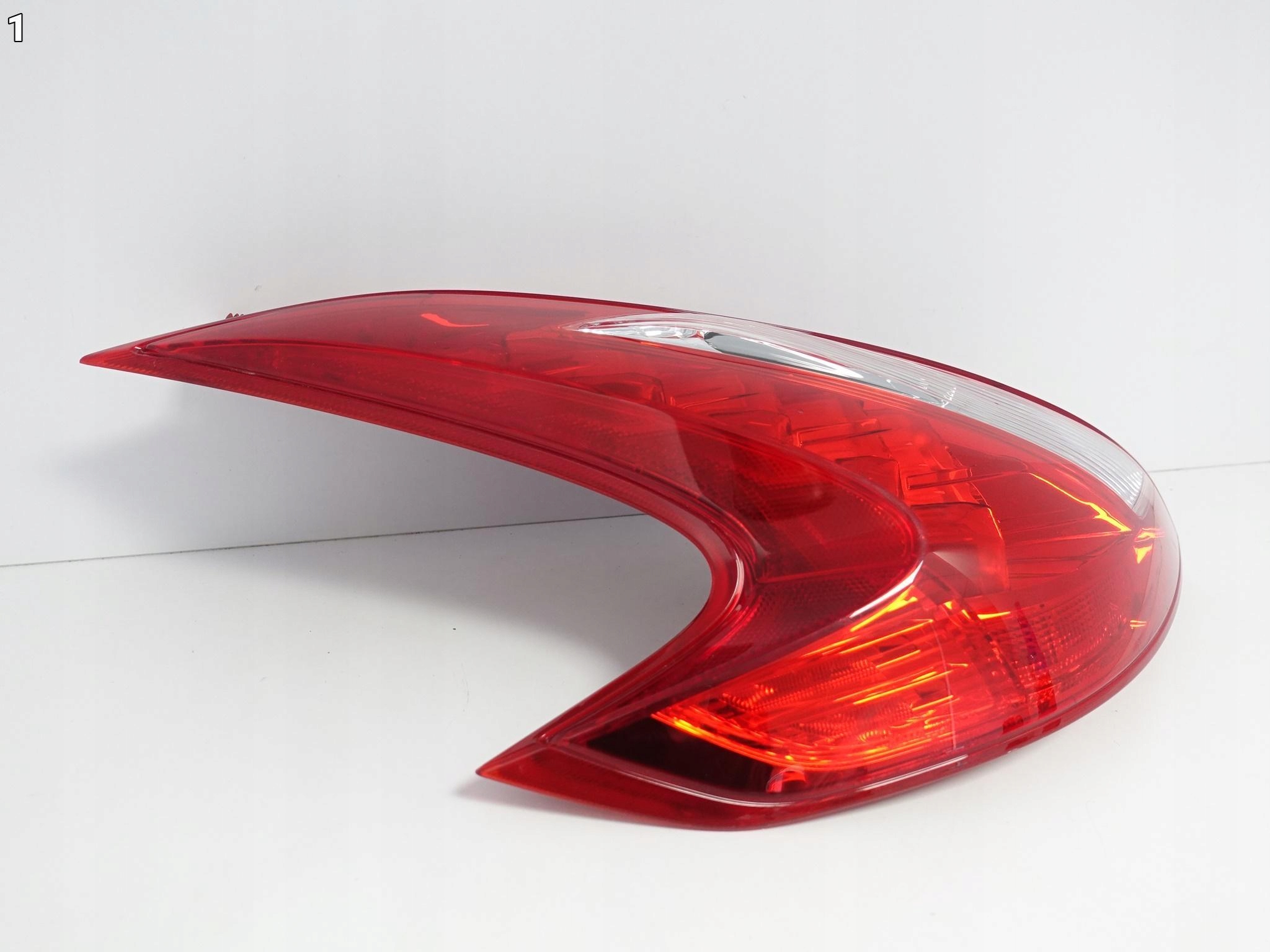 NISSAN 370Z 09-20 LAMPA LED LEWA TYŁ EU NISSAN 370Z 09-20 LAMPA LED LEWA TYŁ EU - obrazek 2