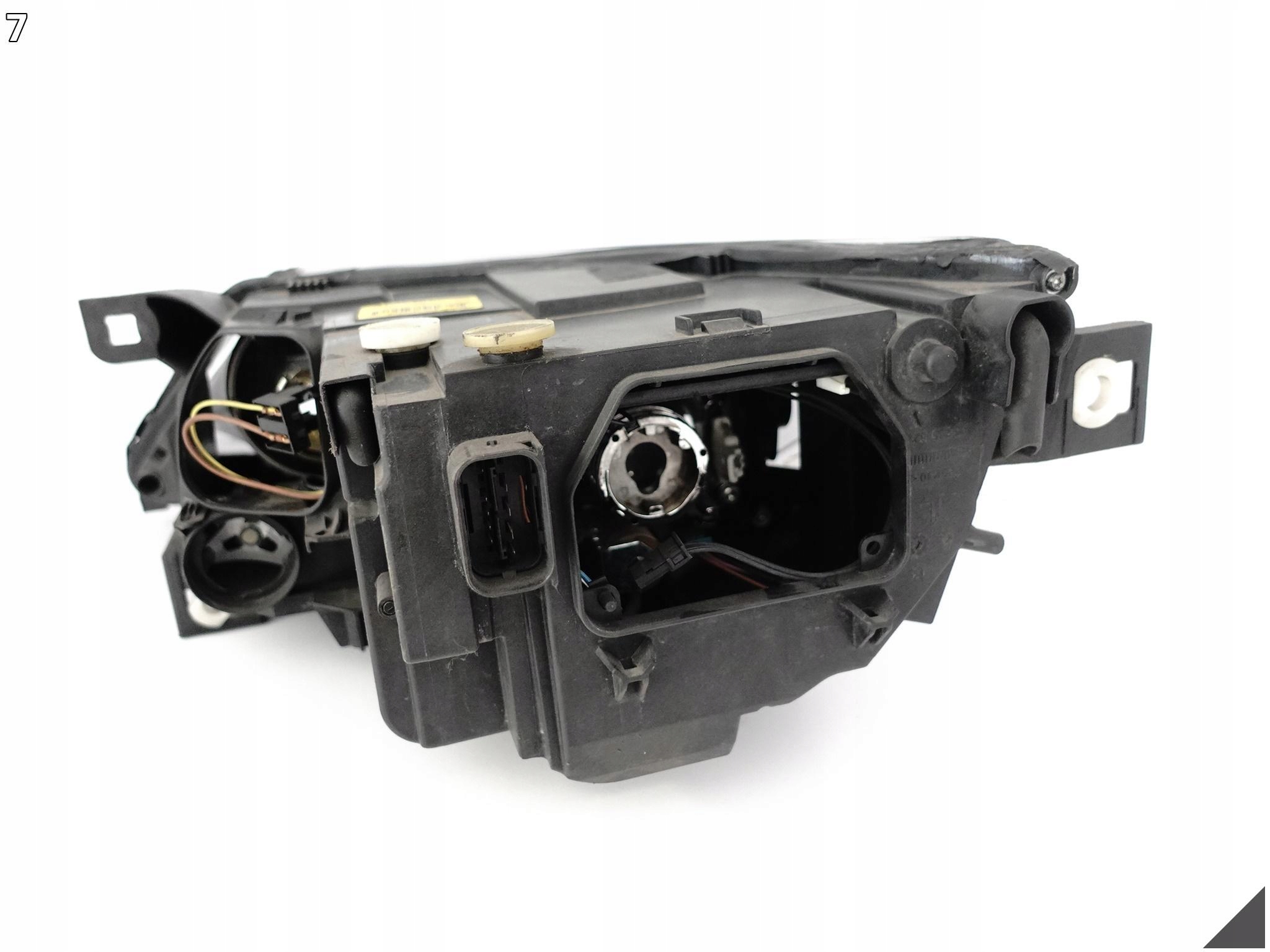 BMW E63 E64 03-07 (PRZED LIFTINGIEM) LAMPA XENON NIESKRĘTNA PRAWA PRZÓD EU BMW E63 E64 03-07 (PRZED LIFTINGIEM) LAMPA XENON NIESKRĘTNA PRAWA PRZÓD EU - obrazek 8