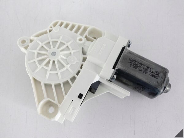 AUDI A6 S6 A7 4G0 4G8 C7 A8 S8 4H0 D4 SEAT VW SILNICZEK PODNOSZENIA SZYBY