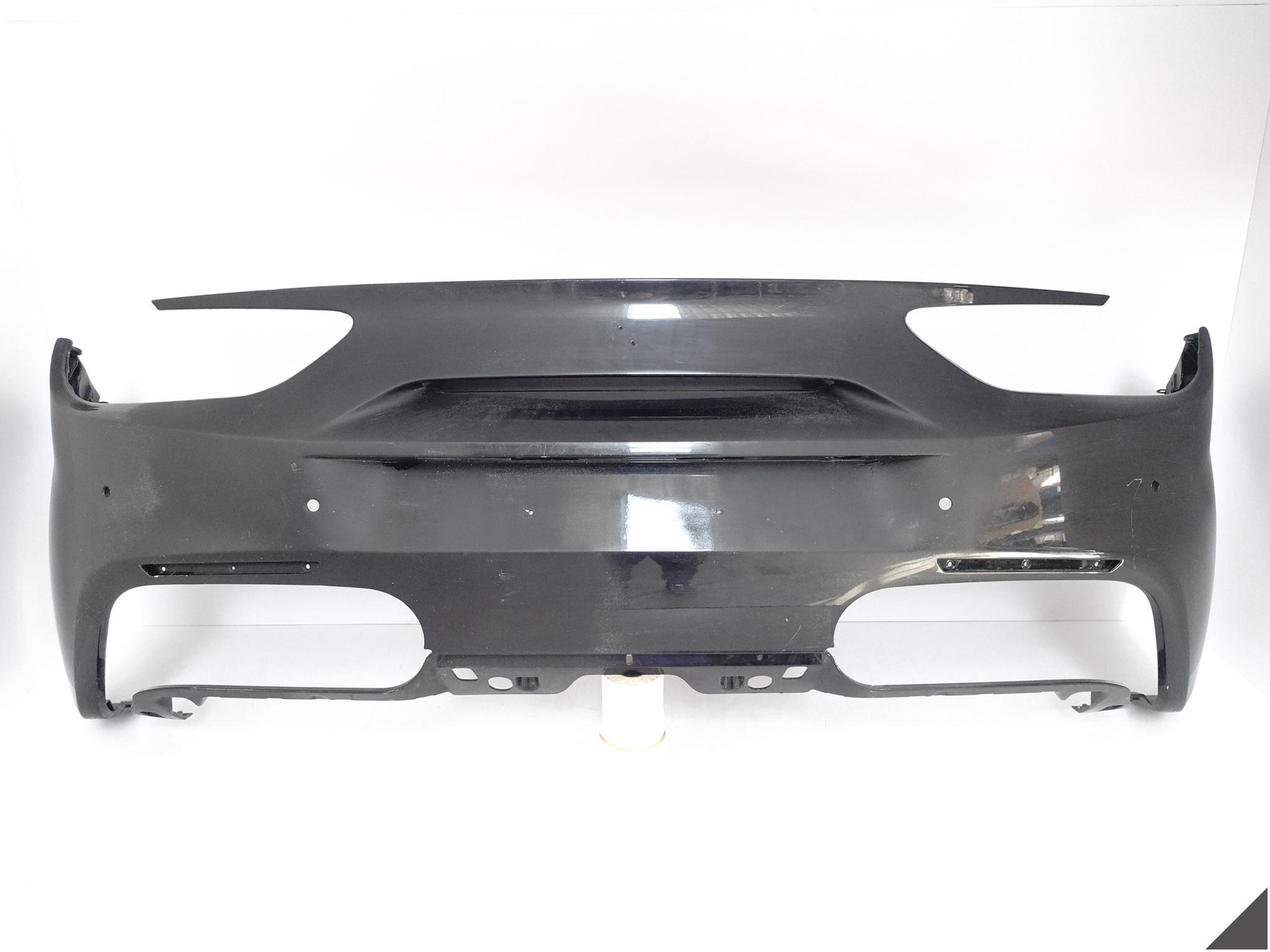 FERRARI 488 GTB SPIDER F142 15-19 ZDERZAK BUMPER TYŁ 086637900 4xPDC FERRARI 488 GTB SPIDER F142 15-19 ZDERZAK BUMPER TYŁ 086637900 4xPDC