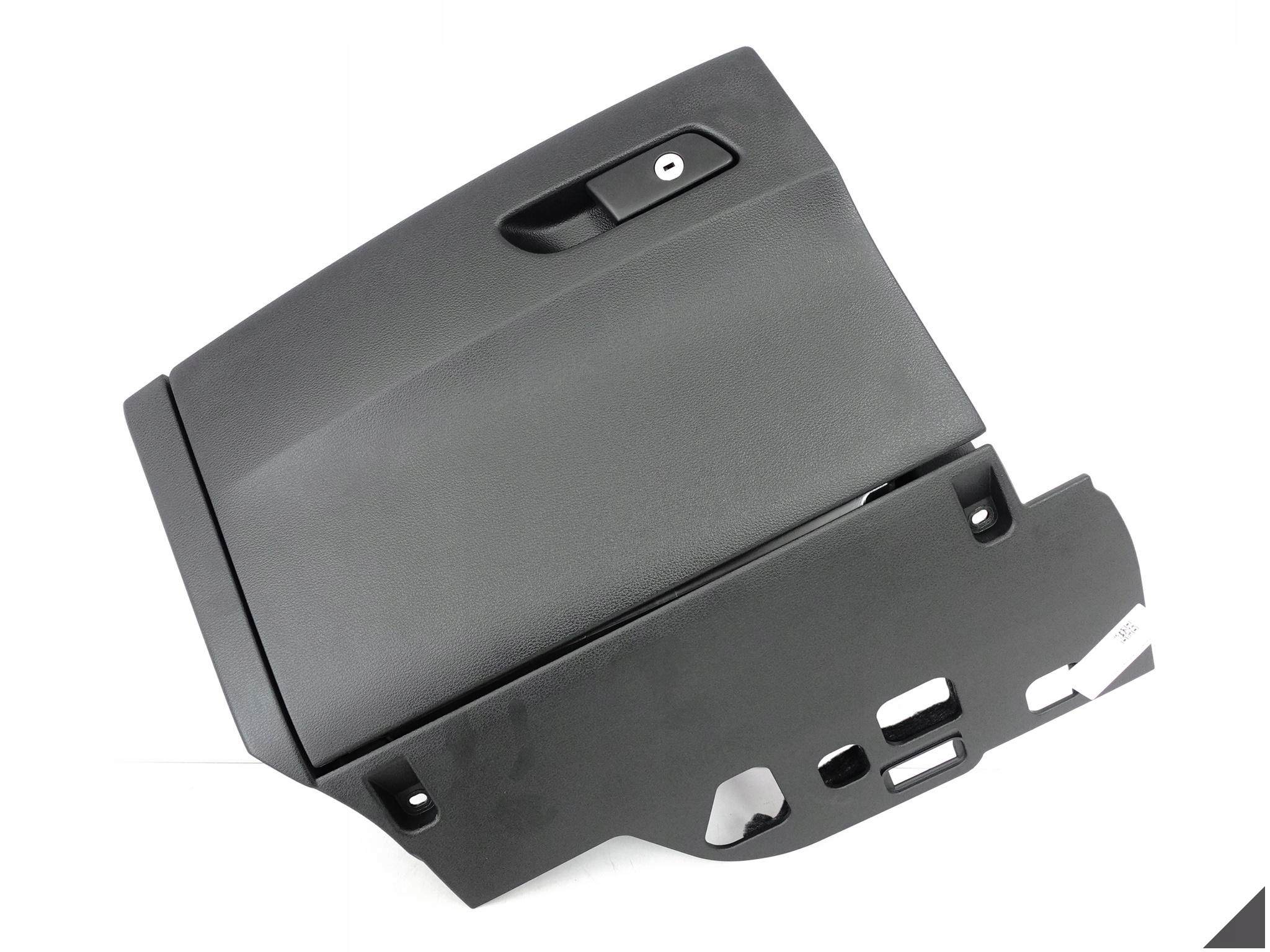 AUDI A5 S5 8W6 F5 A4 S4 8W0 B9 15- SCHOWEK PASAŻERA KLIMATYZOWANY WERSJA UK AUDI A5 S5 8W6 F5 A4 S4 8W0 B9 15- SCHOWEK PASAŻERA KLIMATYZOWANY WERSJA UK