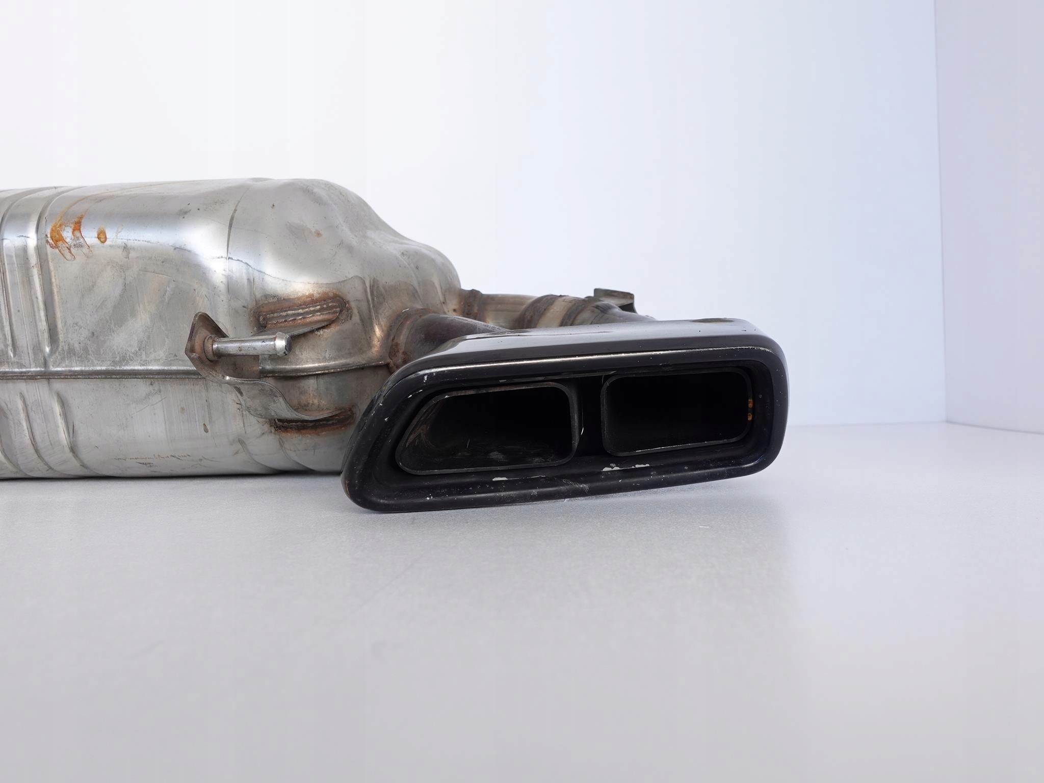 BMW 5 G30 G31 M550IX M-PAKIET WYDECH TŁUMIK TYŁ BMW 5 G30 G31 M550IX M-PAKIET WYDECH TŁUMIK TYŁ - obrazek 5