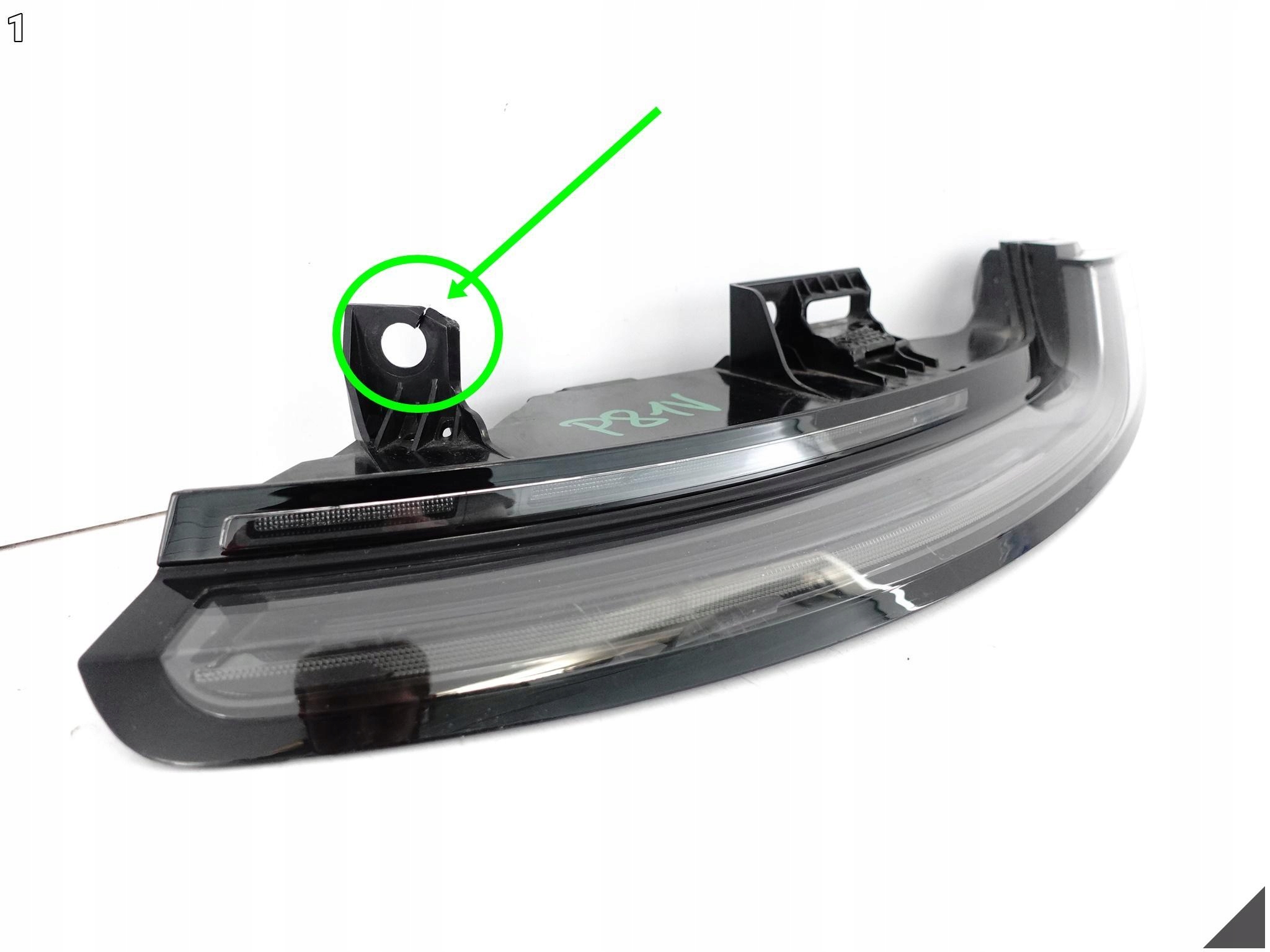 PORSCHE 911 992 19- LAMPA LED W BŁOTNIK PRAWA TYŁ EUROPA BASE 992945092E PORSCHE 911 992 19- LAMPA LED W BŁOTNIK PRAWA TYŁ EUROPA BASE 992945092E - obrazek 2