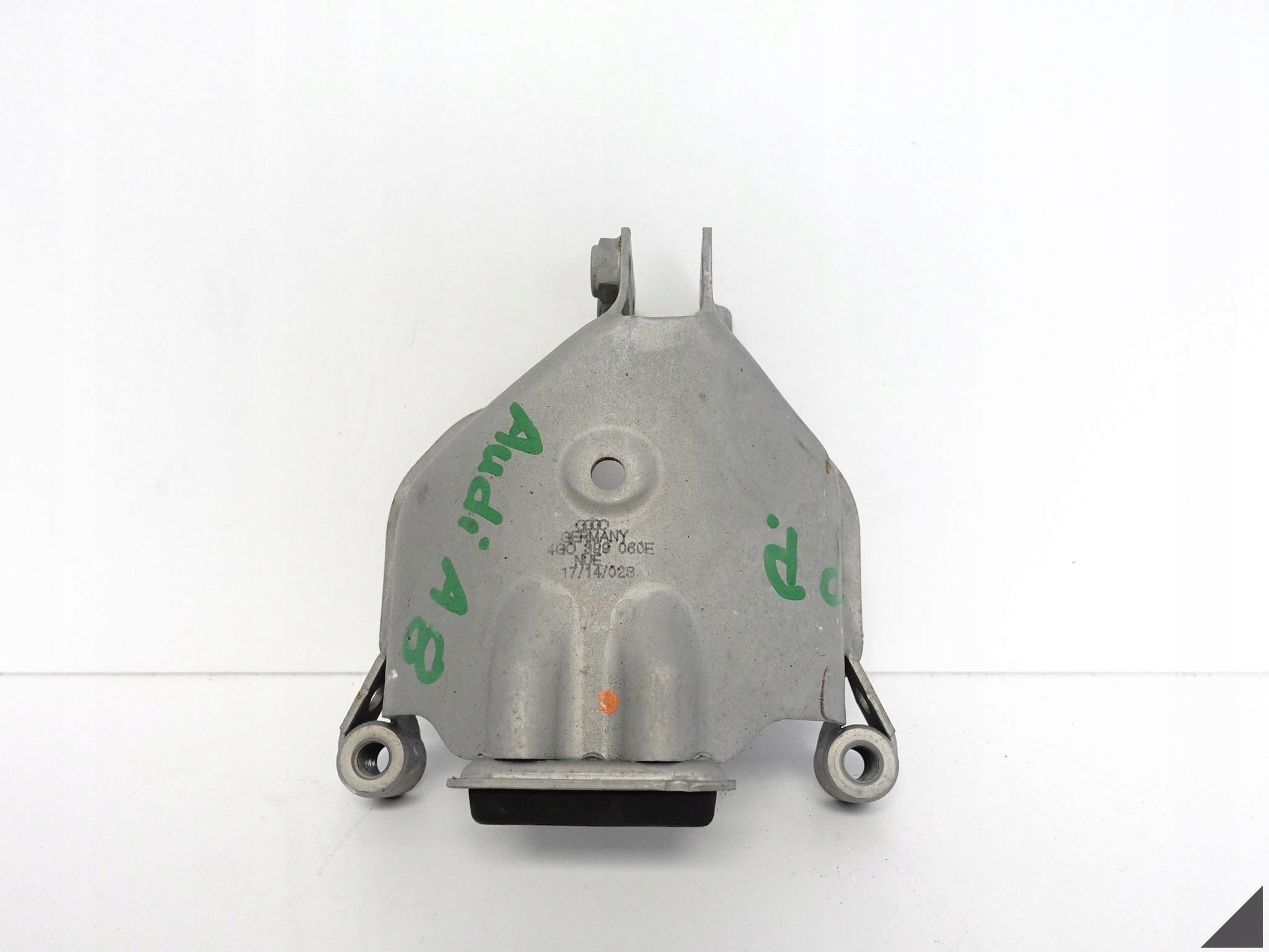 AUDI A6 4G0 A7 4G8 A8 4H0 PRAWA OSŁONA PODUSZKI SILNIKA 4.0 4G0399060E AUDI A6 4G0 A7 4G8 A8 4H0 PRAWA OSŁONA PODUSZKI SILNIKA 4.0 4G0399060E