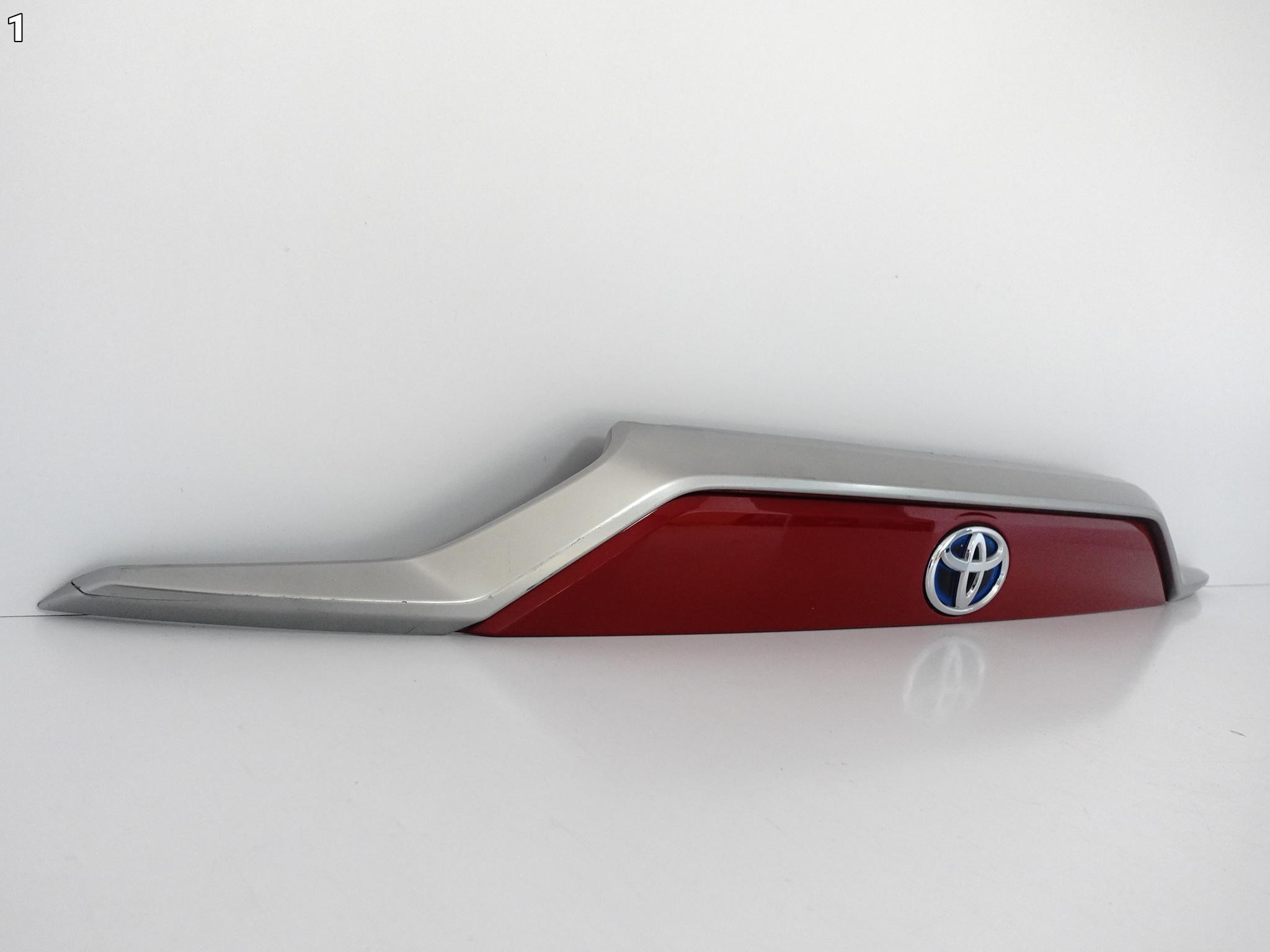 TOYOTA RAV4 V 5 19- BLENDA LISTWA KLAPY POKRYWY BAGAŻNIKA CHROM LOGO 3U5 TOYOTA RAV4 V 5 19- BLENDA LISTWA KLAPY POKRYWY BAGAŻNIKA CHROM LOGO 3U5 - obrazek 2