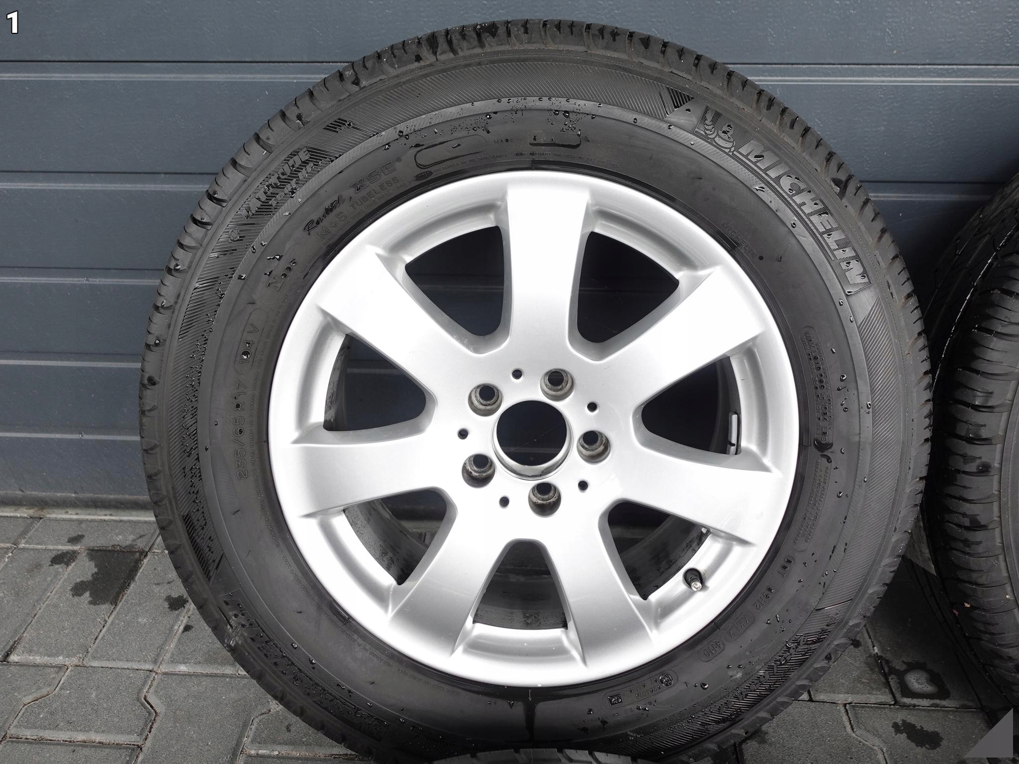 MB R-KLASA W251 7,5JX17 ET56 MICHELIN 235/65 FELGI+OPONY 4/6MM CAŁOROCZNE MB R-KLASA W251 7,5JX17 ET56 MICHELIN 235/65 FELGI+OPONY 4/6MM CAŁOROCZNE - obrazek 2