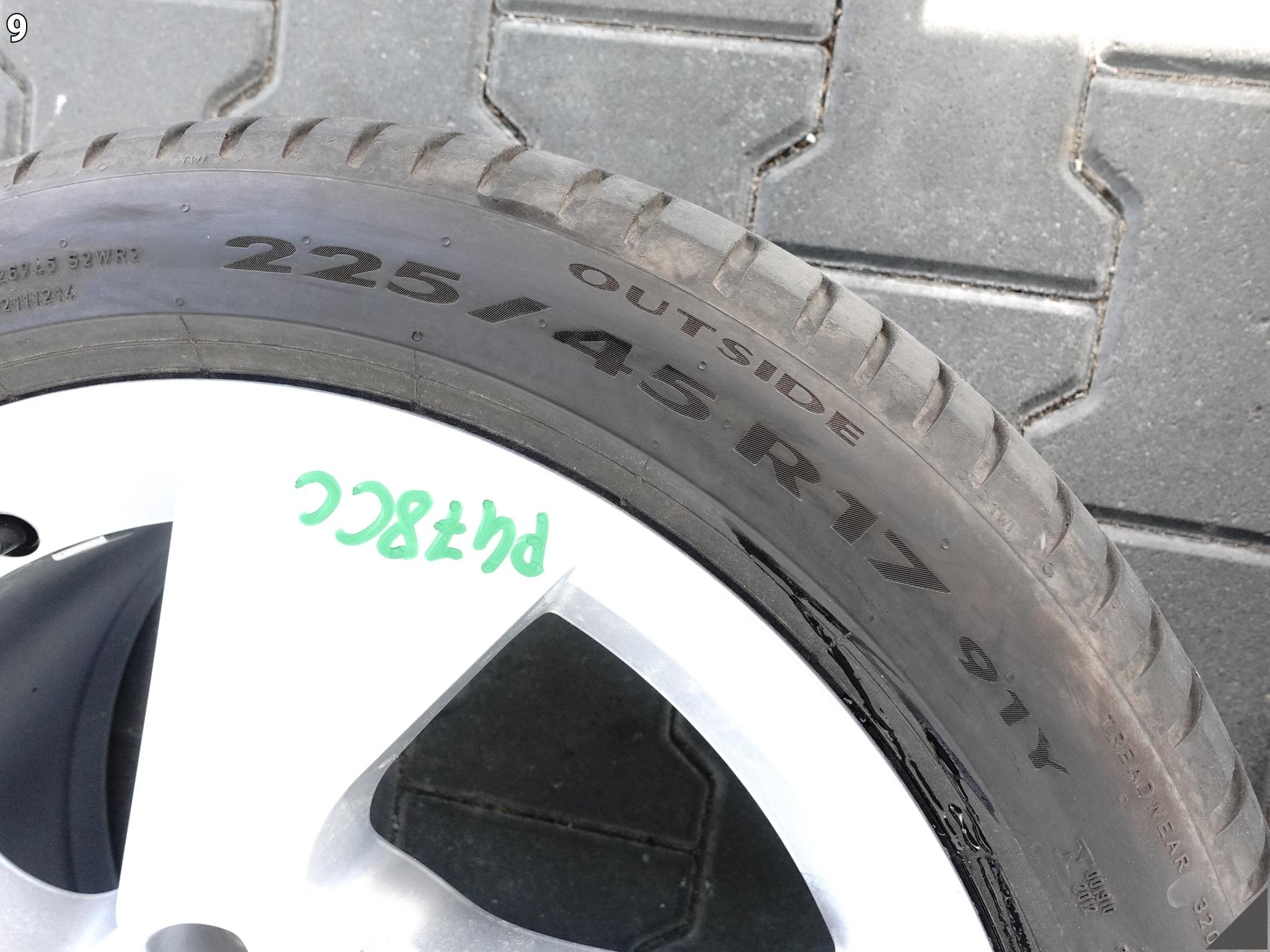 AUDI A3 S3 8Y0 KOŁA FELGI +OPONY PIRELLI 225/45 19ROK 6,5MM LATO 8Jx17 ET46 AUDI A3 S3 8Y0 KOŁA FELGI +OPONY PIRELLI 225/45 19ROK 6,5MM LATO 8Jx17 ET46 - obrazek 10
