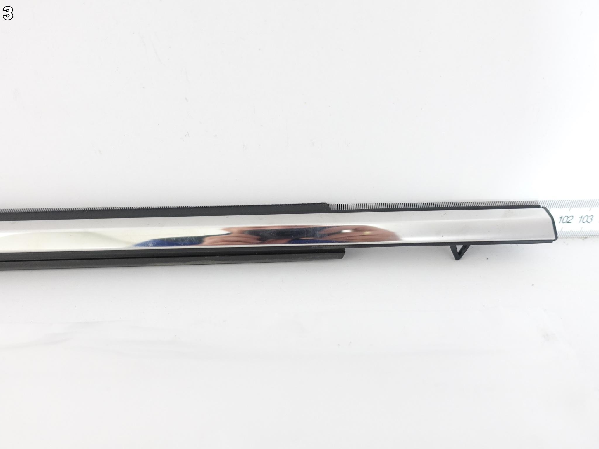 TOYOTA CAMRY VIII 8 LIFT 18- LISTWA ZGARNIAJĄCA SZYBY CHROM PRAWA TYŁ TOYOTA CAMRY VIII 8 LIFT 18- LISTWA ZGARNIAJĄCA SZYBY CHROM PRAWA TYŁ - obrazek 4
