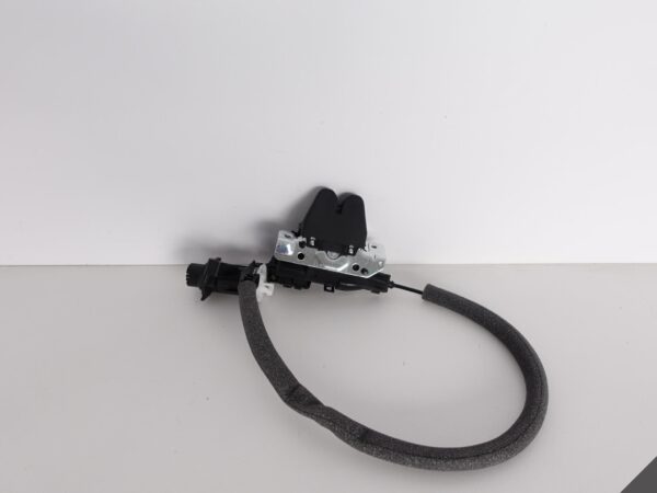 MERCEDES CLS C218 W212 W205 W204 ZAMEK KLAPY TYŁ MERCEDES CLS C218 W212 W205 W204 ZAMEK KLAPY TYŁ