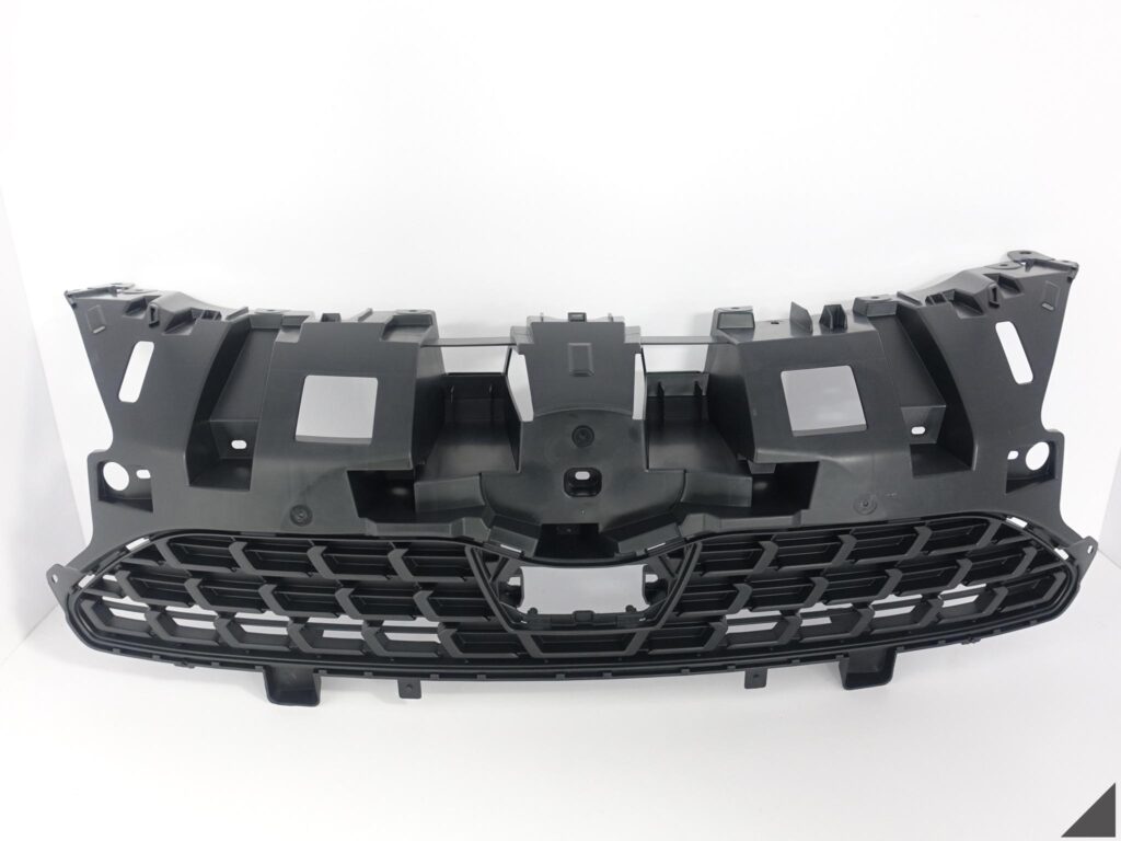 TOYOTA YARIS CROSS 20- ATRAPA KRATKA GRILL W ZDERZAK