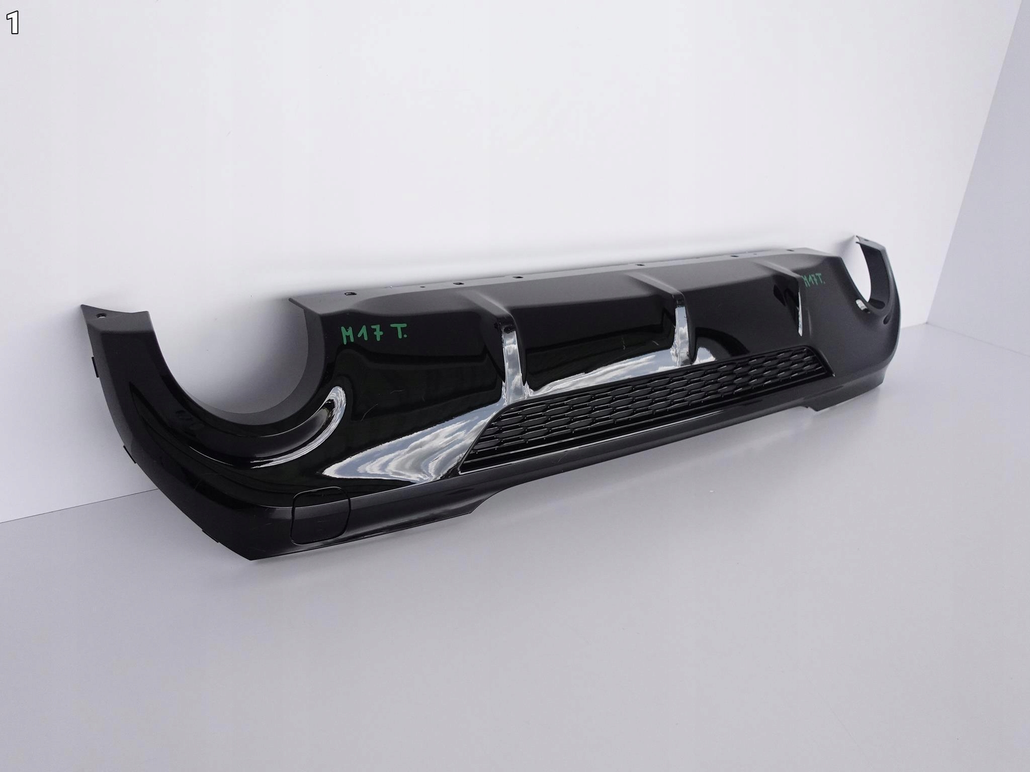 BMW 1 F40 M-PAKIET M135IX DYFUZOR SPOILER TYŁ BMW 1 F40 M-PAKIET M135IX DYFUZOR SPOILER TYŁ - obrazek 2