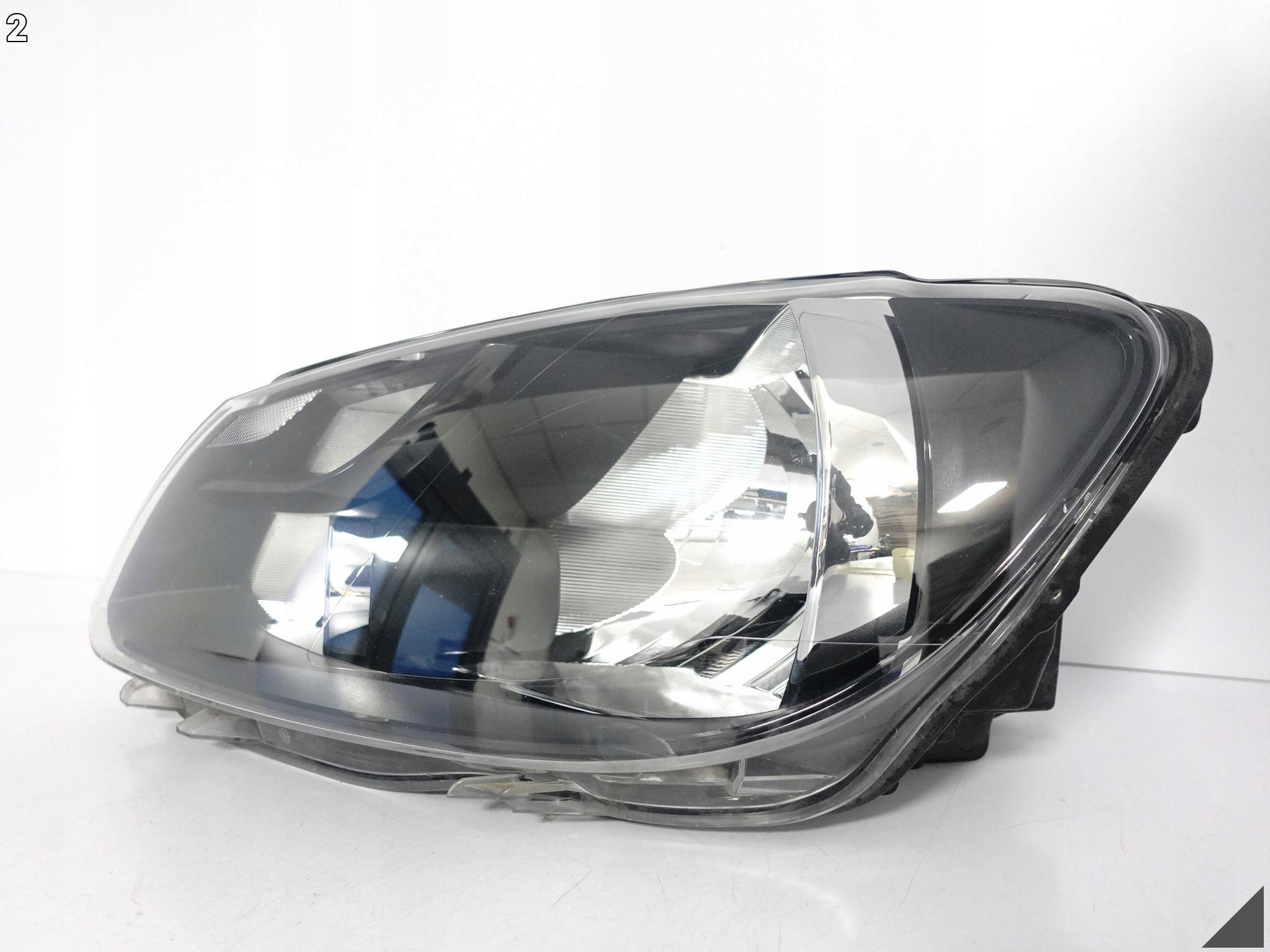 VW CADDY 2K5 2K1 LIFT 10-15 LAMPA HALOGEN ZWYKŁA H4 LEWA PRZÓD EUROPA VW CADDY 2K5 2K1 LIFT 10-15 LAMPA HALOGEN ZWYKŁA H4 LEWA PRZÓD EUROPA - obrazek 3