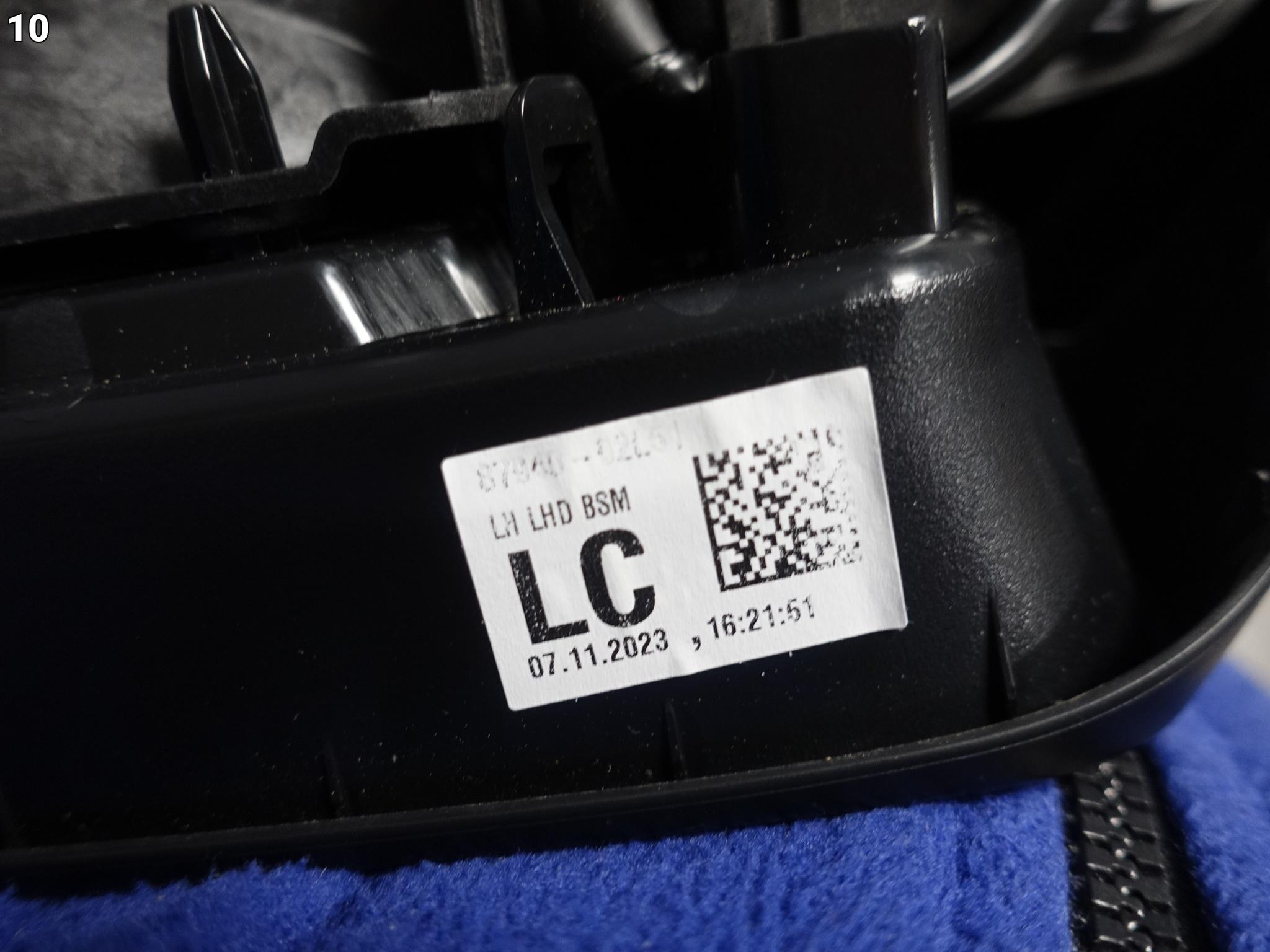 TOYOTA COROLLA E21 XII 18- LIFT LUSTERKO OBUDOWA WKŁAD ASYSTENT LEWE 9PIN TOYOTA COROLLA E21 XII 18- LIFT LUSTERKO OBUDOWA WKŁAD ASYSTENT LEWE 9PIN - obrazek 11
