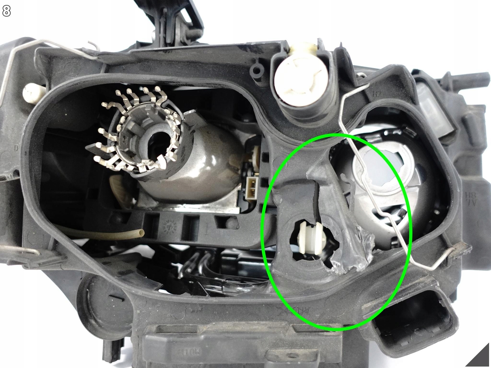 BMW 1 E81 E82 E87 E88 07-11 LCI / LIFT LAMPA XENON NIESKRĘTNA LEWA PRZÓD EU BMW 1 E81 E82 E87 E88 07-11 LCI / LIFT LAMPA XENON NIESKRĘTNA LEWA PRZÓD EU - obrazek 9