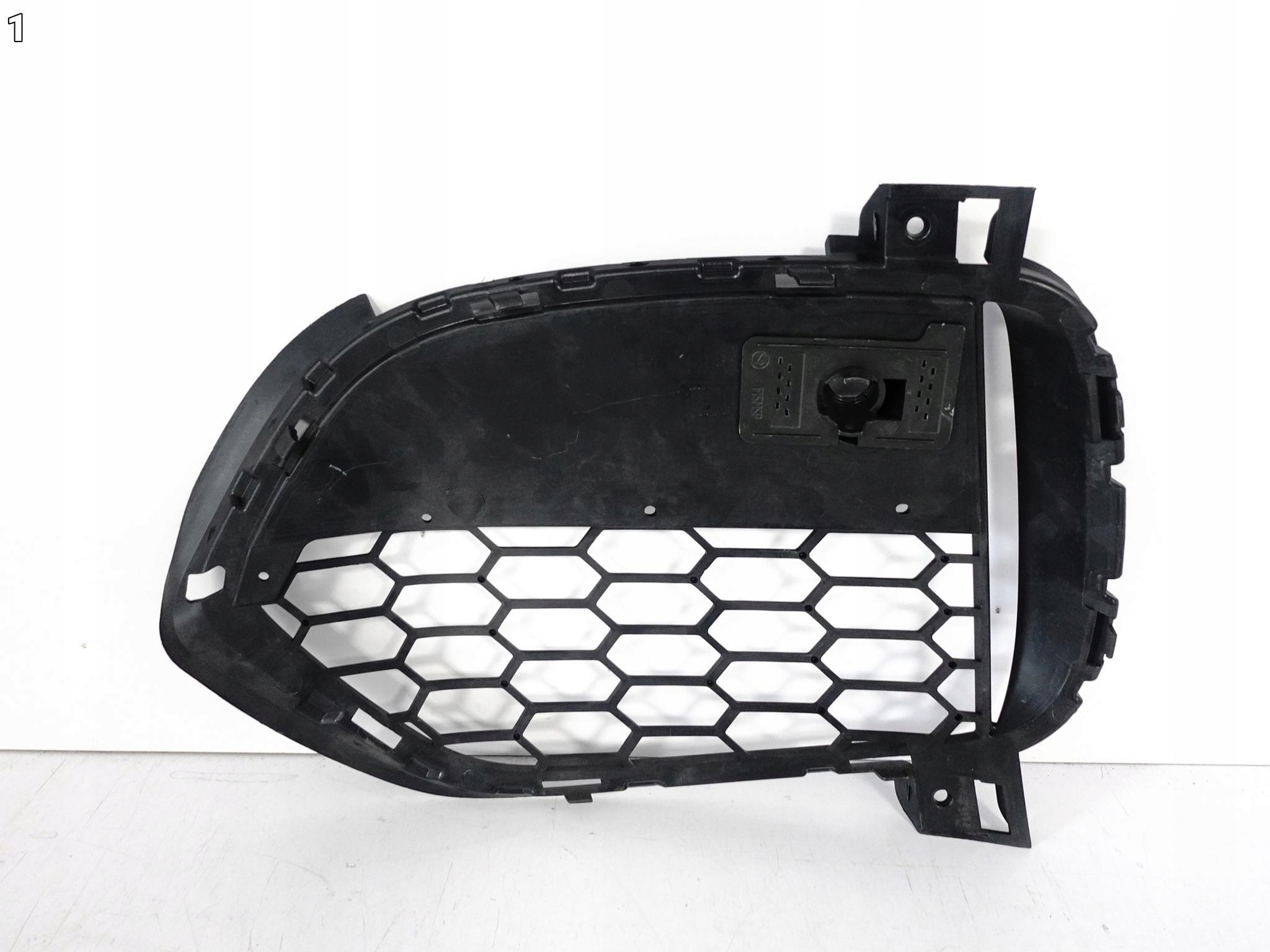 BMW X5 F15 M-PAKIET 13-18 OTWARTA KRATKA ZAŚLEPKA W ZDERZAK PRAWA PRZÓD PDC BMW X5 F15 M-PAKIET 13-18 OTWARTA KRATKA ZAŚLEPKA W ZDERZAK PRAWA PRZÓD PDC - obrazek 2