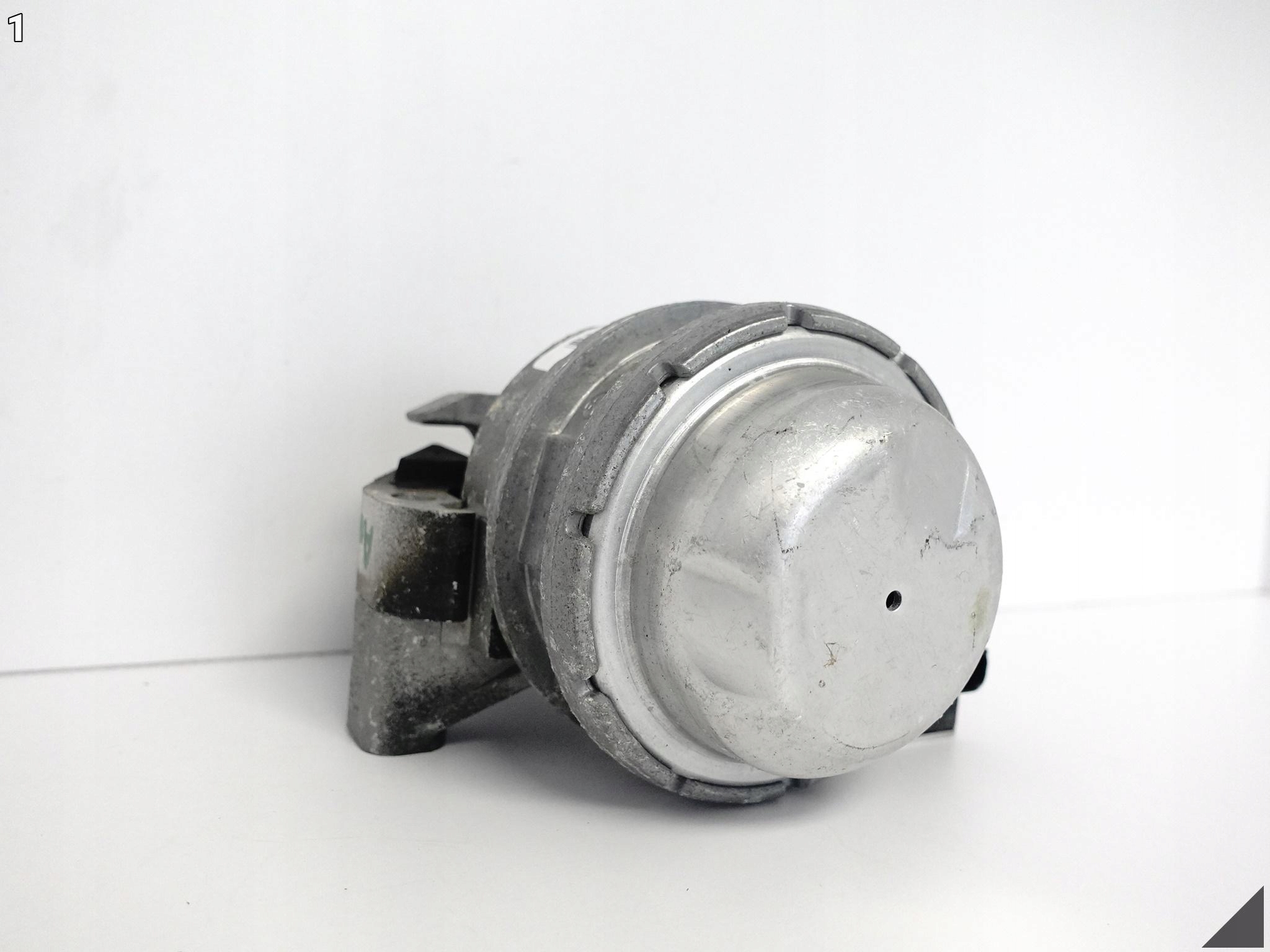 AUDI A8 S8 4H0 D4 LIFT 13-17 LEWA ŁAPA PODUSZKA PODPORA SILNIKA 4.0 TFSI AUDI A8 S8 4H0 D4 LIFT 13-17 LEWA ŁAPA PODUSZKA PODPORA SILNIKA 4.0 TFSI - obrazek 2
