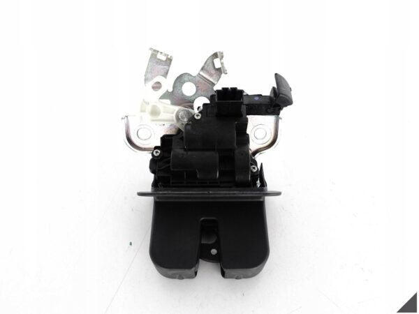 AUDI A6 S6 4G0 A8 S8 4H0 A3 8V0 ZAMEK KLAPY BAGAŻNIKA OSŁONA 4H0827505A