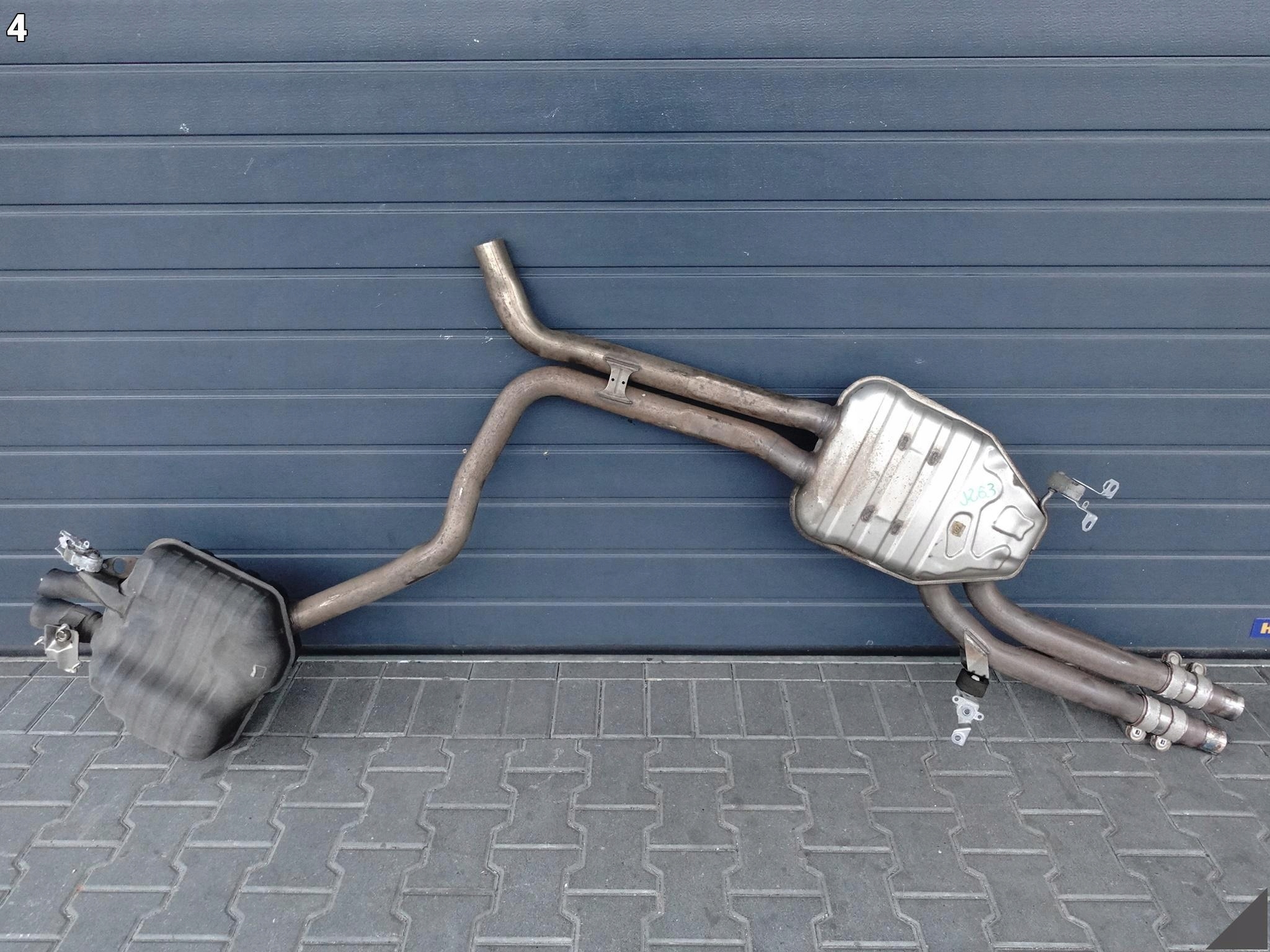 AUDI RS7 4G8 C7 LIFT 15-18 RURA WYDECH TŁUMIK PRAWY TYŁ 4.0 TFSI 340 KM AUDI RS7 4G8 C7 LIFT 15-18 RURA WYDECH TŁUMIK PRAWY TYŁ 4.0 TFSI 340 KM - obrazek 5