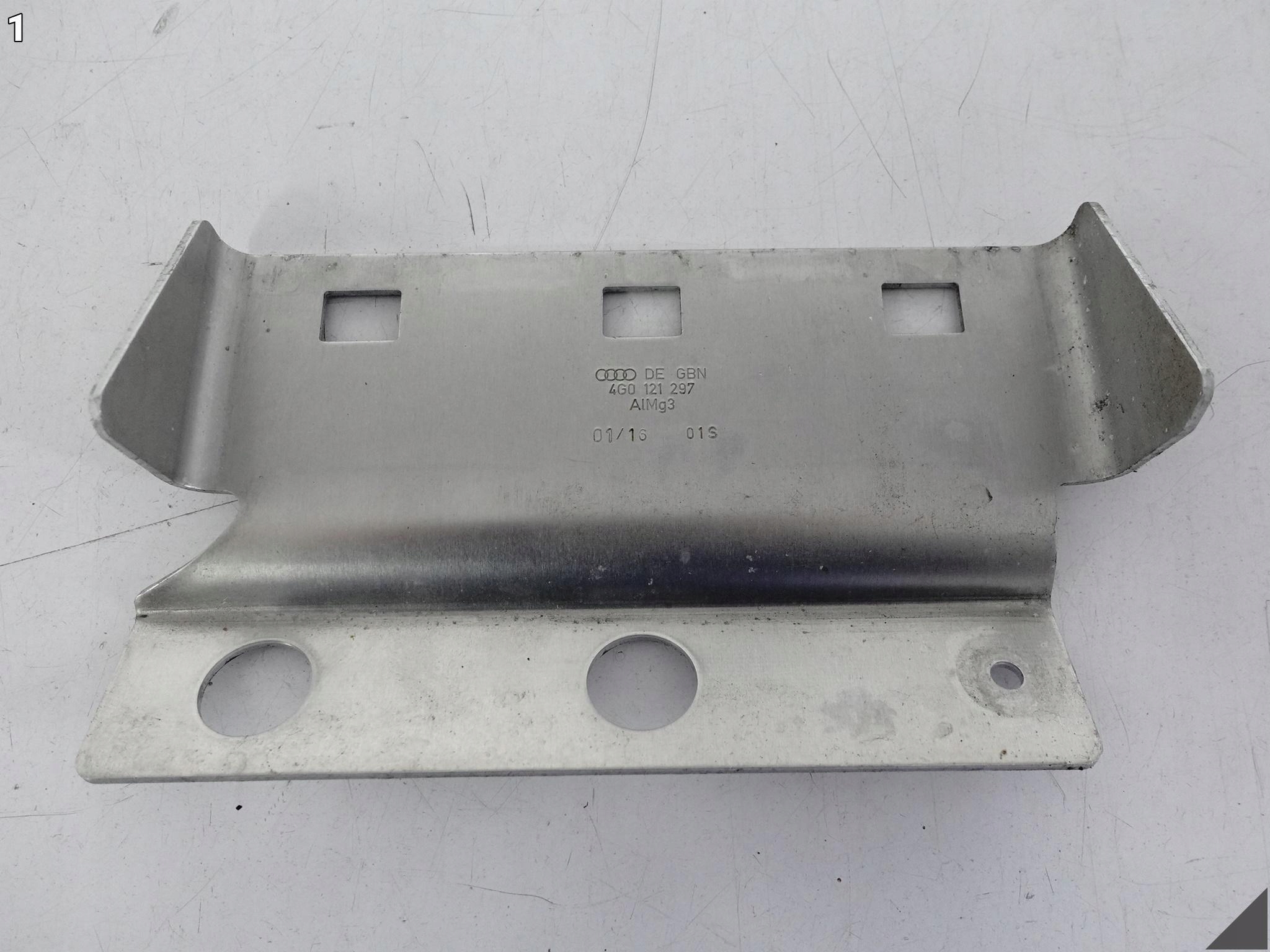 AUDI RS7 4G8 RS6 4G0 C7 14-18 LIFT UCHWYT MOCOWANIE CHŁODNICY OLEJU 4.0TFSI AUDI RS7 4G8 RS6 4G0 C7 14-18 LIFT UCHWYT MOCOWANIE CHŁODNICY OLEJU 4.0TFSI - obrazek 2