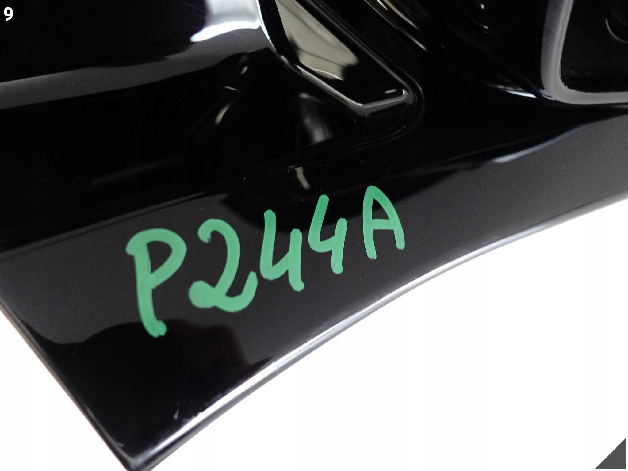 FERRARI PUROSANGUE F175 23- KRATKA NAWIEWU PRAWA KOKPIT OSŁONA DEKOR FERRARI PUROSANGUE F175 23- KRATKA NAWIEWU PRAWA KOKPIT OSŁONA DEKOR - obrazek 10