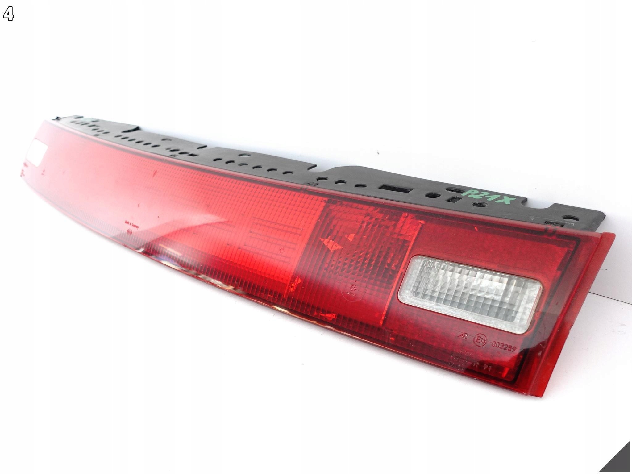 PORSCHE 911 993 1994-1998 ŚWIATŁO BLENDA LAMPA ŚRODKOWA TYŁ EUROPA PORSCHE 911 993 1994-1998 ŚWIATŁO BLENDA LAMPA ŚRODKOWA TYŁ EUROPA - obrazek 5