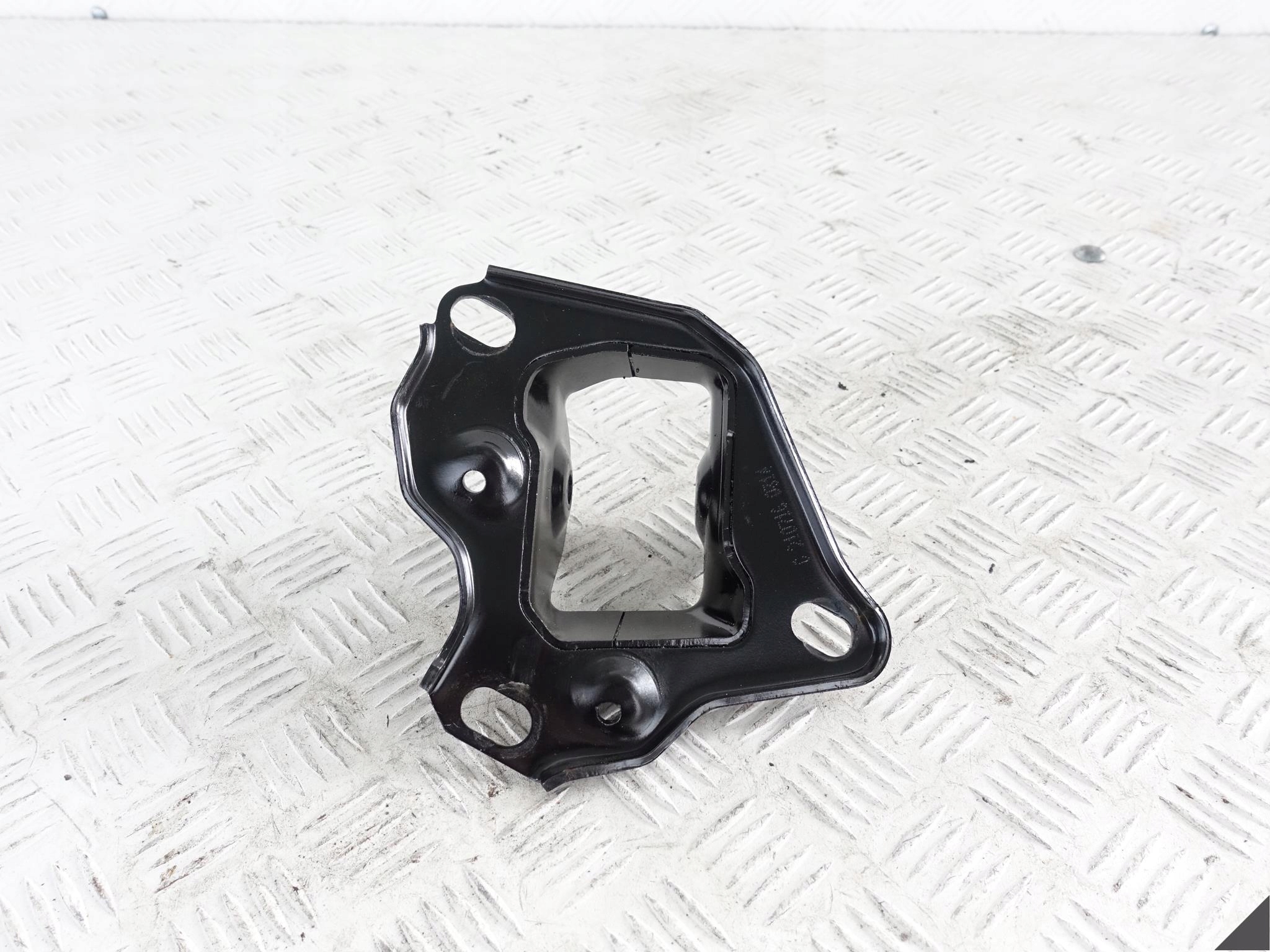 BMW MINI X2 X1 F39 F45 UCHWYT WAHACZA TYŁ LEWY BMW MINI X2 X1 F39 F45 UCHWYT WAHACZA TYŁ LEWY - obrazek 2