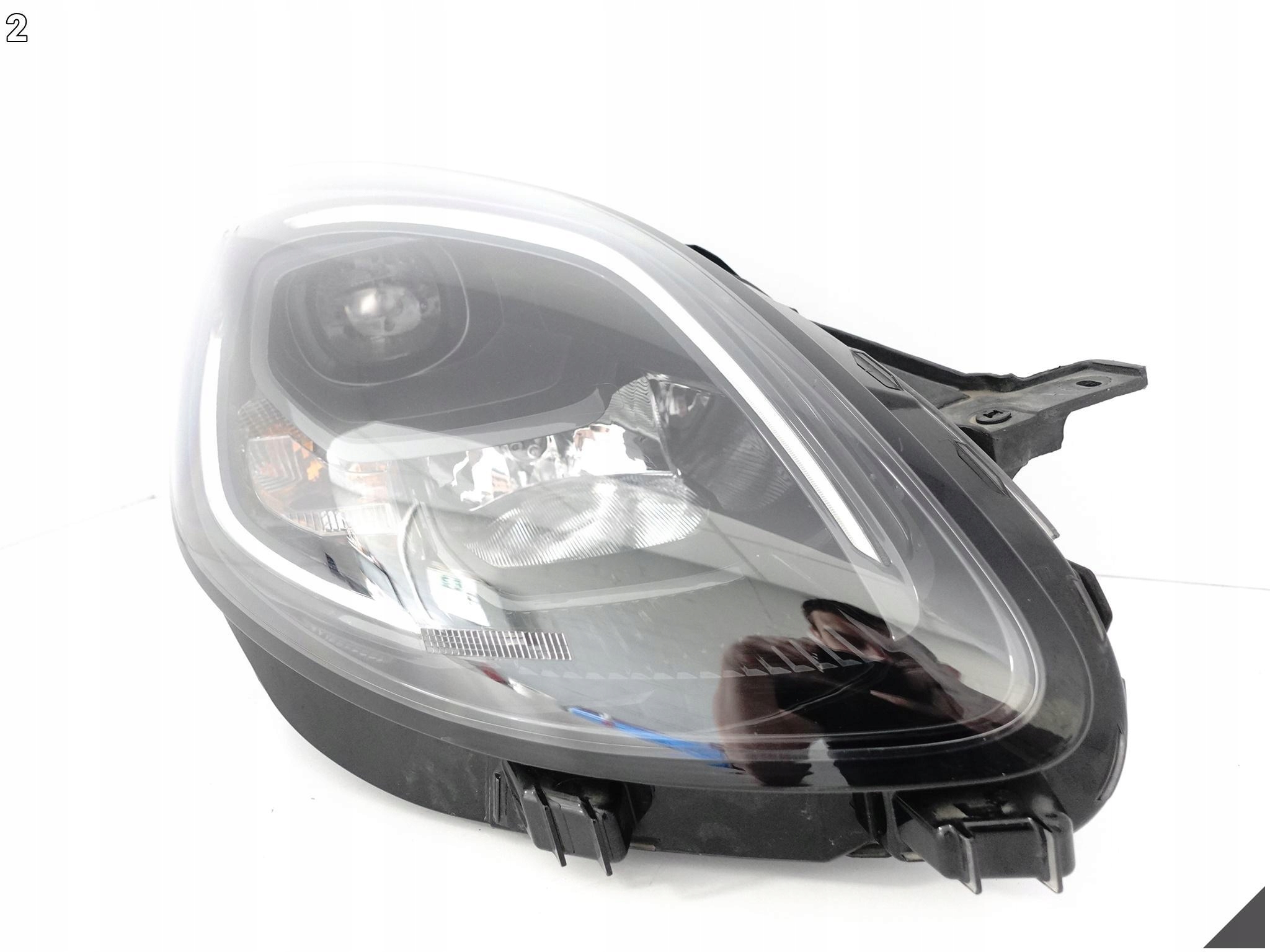FORD PUMA II MK2 19-23 LAMPA ZWYKŁA HALOGEN LED + H1 PRAWA PRZÓD EUROPA FORD PUMA II MK2 19-23 LAMPA ZWYKŁA HALOGEN LED + H1 PRAWA PRZÓD EUROPA - obrazek 3