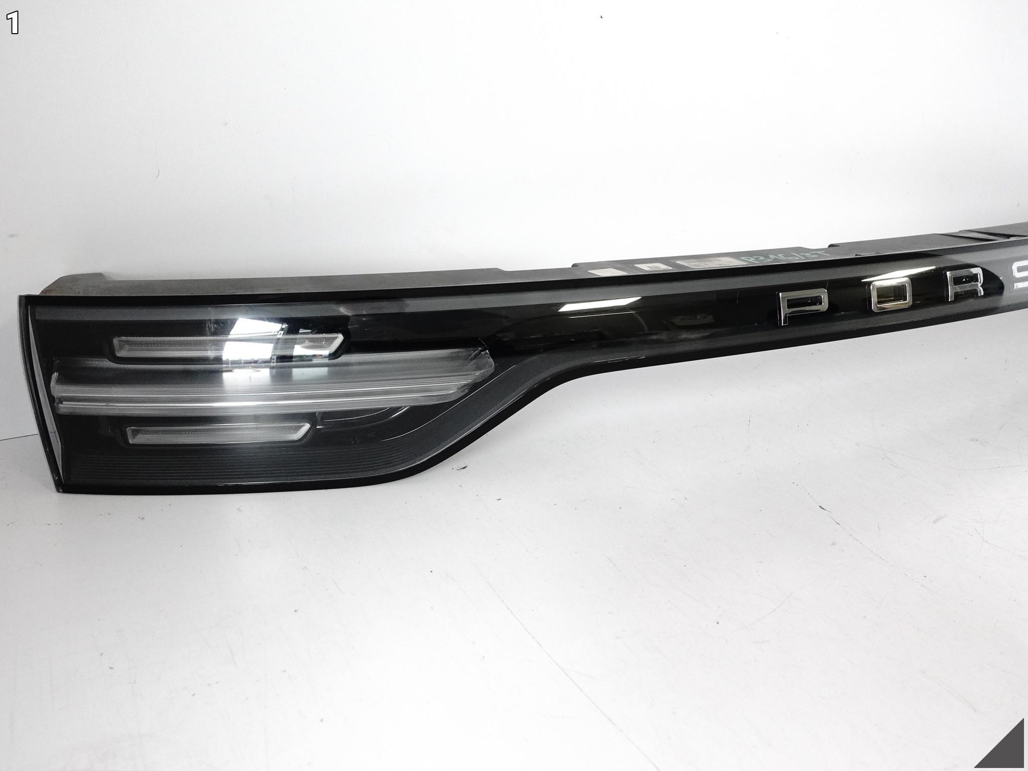 PORSCHE CAYENNE III E3 9Y0 18- LAMPA LED BLENDA W BAGAŻNIK TYŁ EU CIEMNA PORSCHE CAYENNE III E3 9Y0 18- LAMPA LED BLENDA W BAGAŻNIK TYŁ EU CIEMNA - obrazek 2