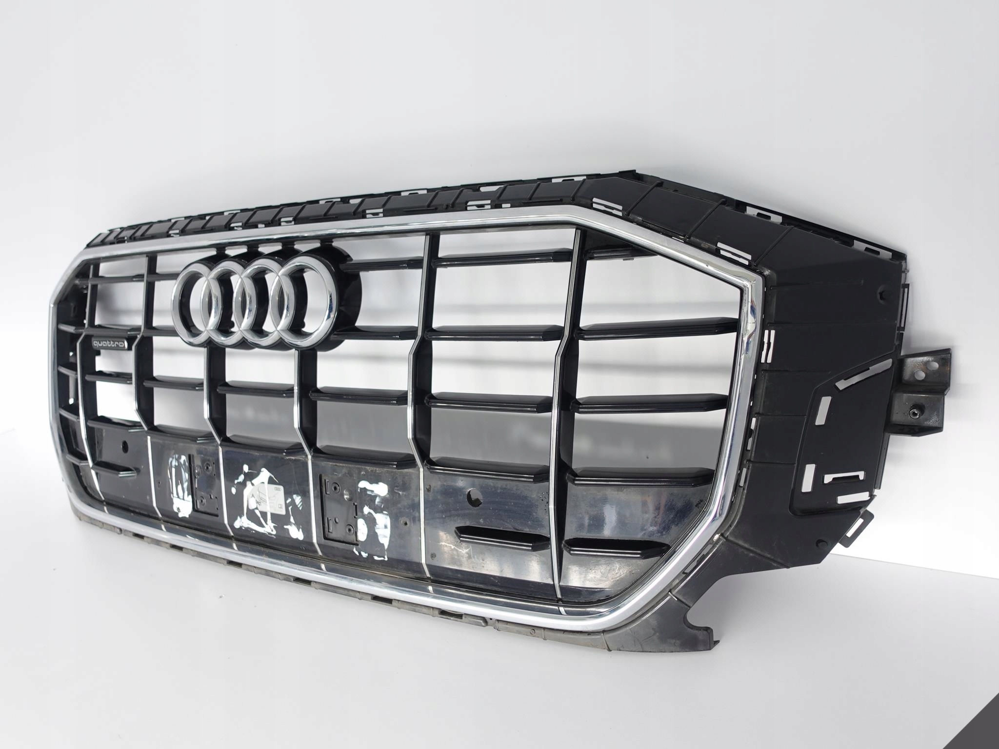 AUDI Q8 4M8 S-LINE 18- ZDERZAK GRILL ATRAPA *PDC* AUDI Q8 4M8 S-LINE 18- ZDERZAK GRILL ATRAPA *PDC* - obrazek 3