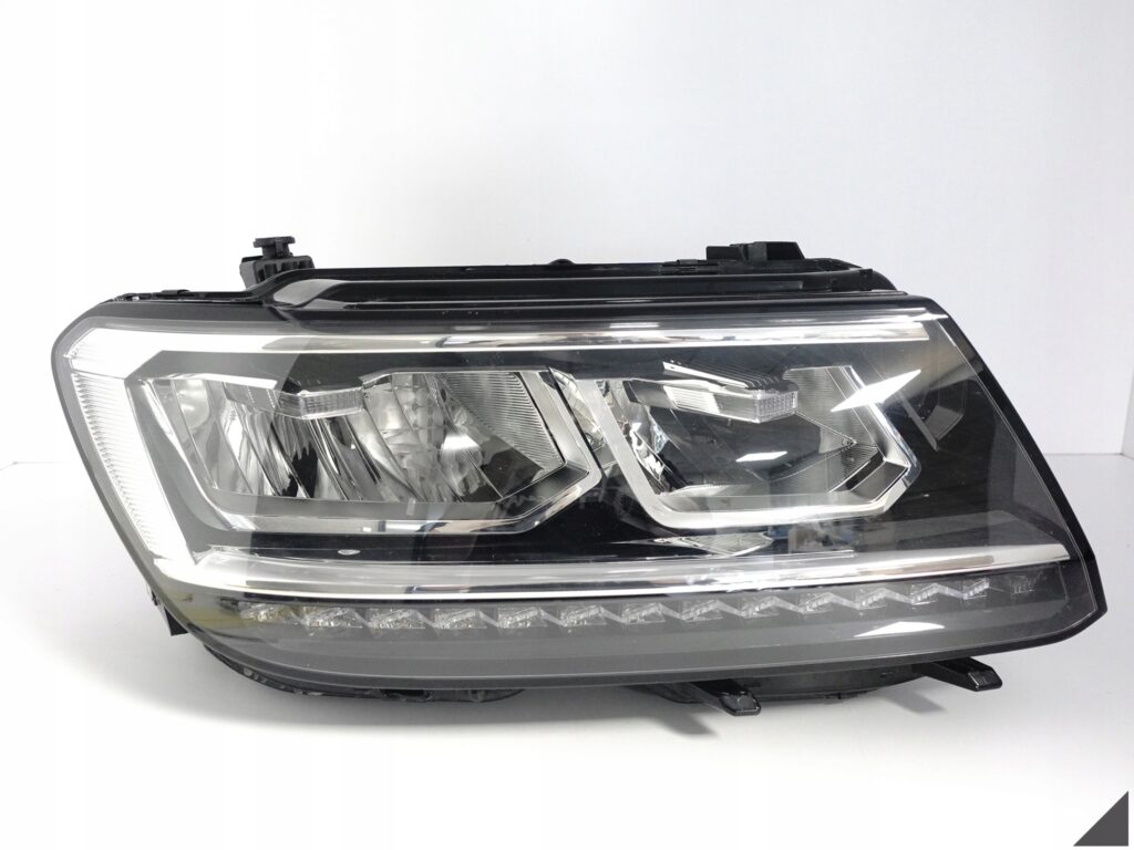 VW TIGUAN II 2 5NB 15-20 LAMPA FULL LED PRAWA PRZÓD EUROPA 5NB941036D VW TIGUAN II 2 5NB 15-20 LAMPA FULL LED PRAWA PRZÓD EUROPA 5NB941036D