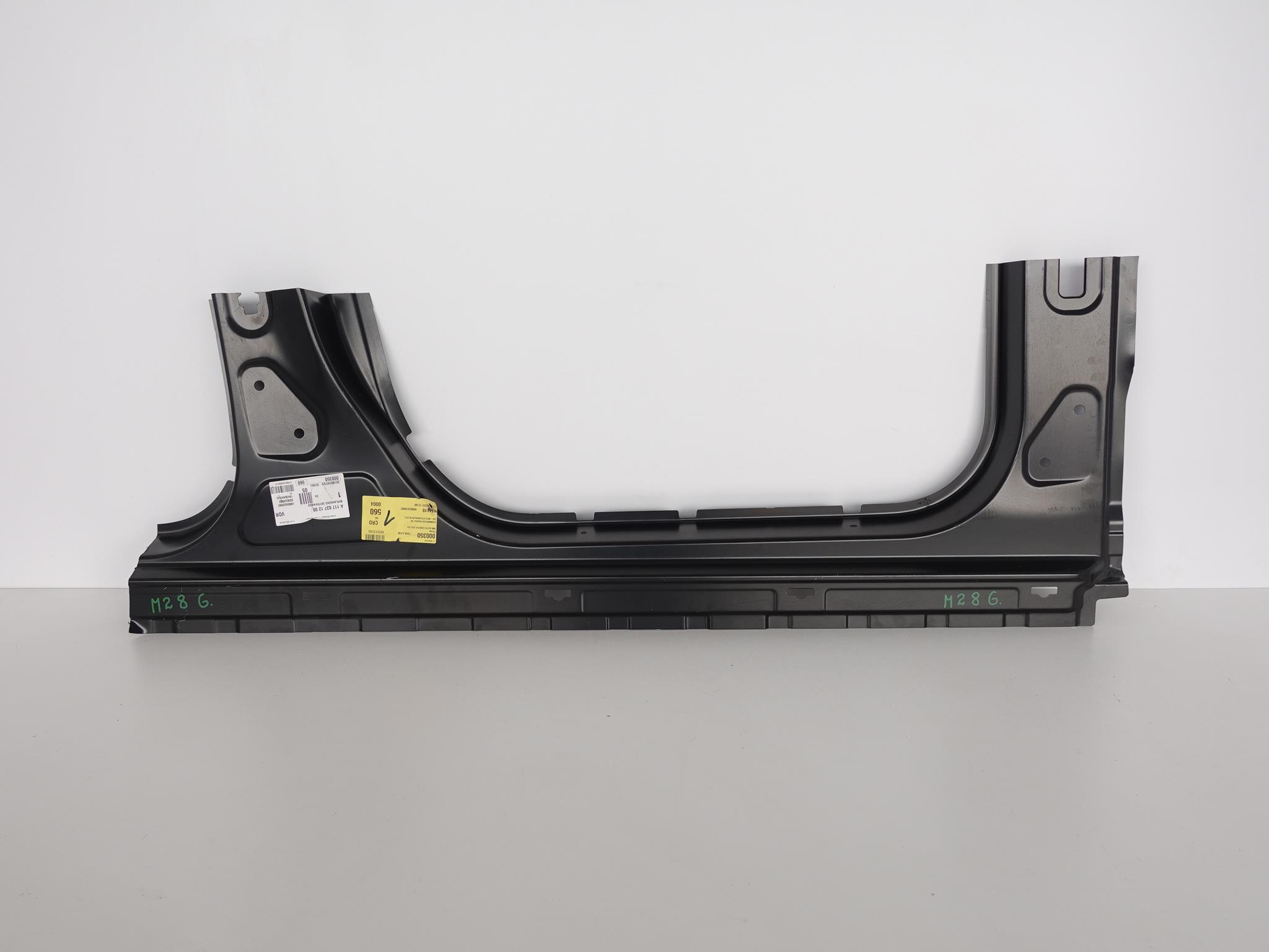 MERCEDES CLA 117 PRÓG PANEL POSZYCIE PRAWY PRZÓD MERCEDES CLA 117 PRÓG PANEL POSZYCIE PRAWY PRZÓD