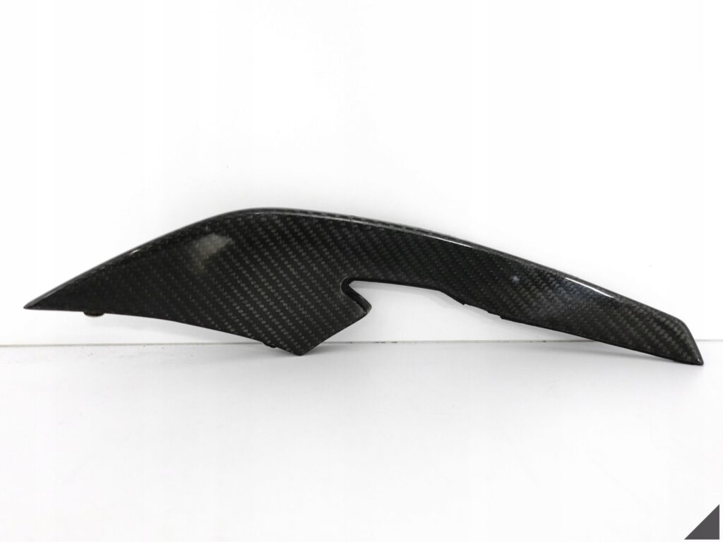 AUDI ABT RS6-R 4G0 C7 CARBON SPOILER KRATKA BLENDA LISTWA LEWA GÓRNA PRZÓD AUDI ABT RS6-R 4G0 C7 CARBON SPOILER KRATKA BLENDA LISTWA LEWA GÓRNA PRZÓD