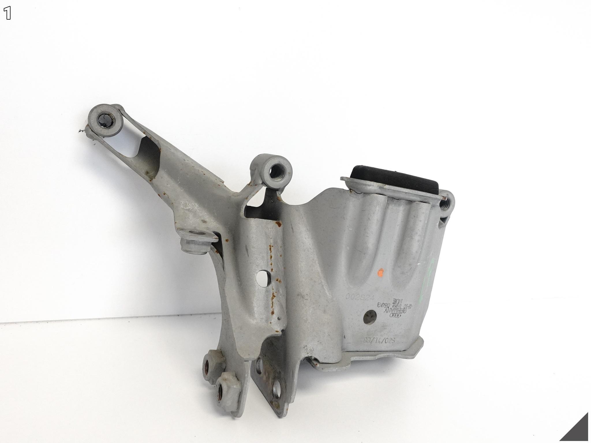AUDI A8 4H0 D4 LIFT 13-17 LEWA OSŁONA PODUSZKI SILNIKA 4.0TFSI 4H0399059G AUDI A8 4H0 D4 LIFT 13-17 LEWA OSŁONA PODUSZKI SILNIKA 4.0TFSI 4H0399059G - obrazek 2