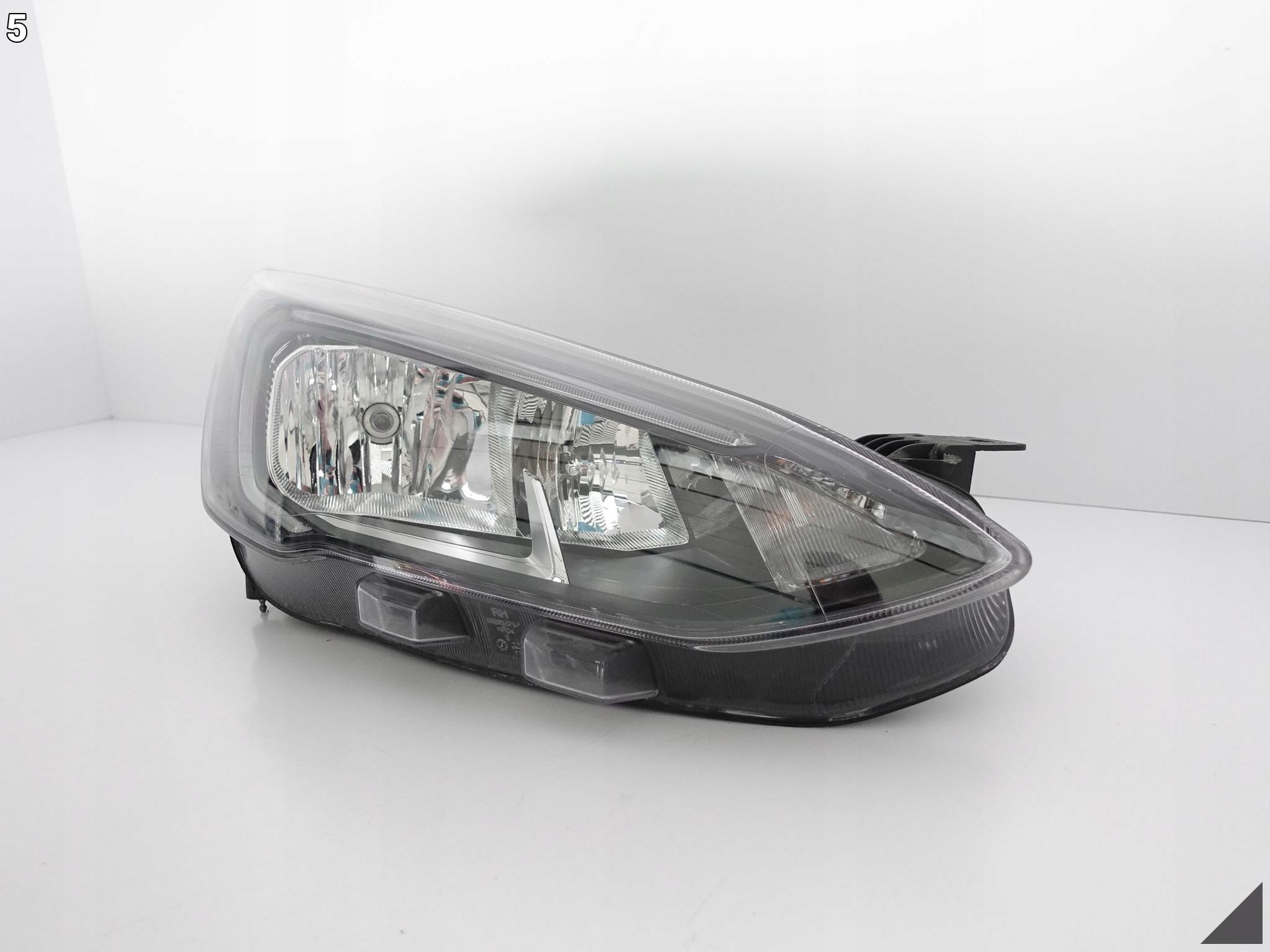 FORD FOCUS IV MK4 18- LAMPA ZWYKŁA+LED PRAWA EU FORD FOCUS IV MK4 18- LAMPA ZWYKŁA+LED PRAWA EU - obrazek 6