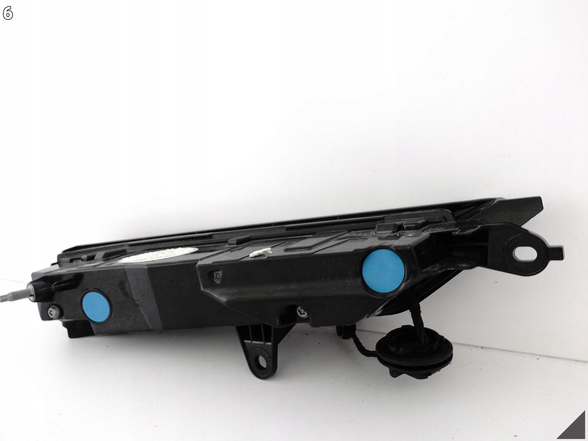 POLESTAR II 2 20- LAMPA LED W KLAPĘ POKRYWĘ BAGAŻNIKA PRAWA TYŁ EUROPA POLESTAR II 2 20- LAMPA LED W KLAPĘ POKRYWĘ BAGAŻNIKA PRAWA TYŁ EUROPA - obrazek 7