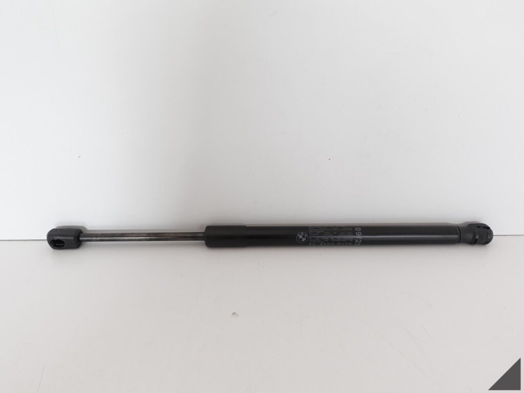BMW 3 E92 E93 06-12 TELESKOP MASKI PRZÓD BMW 3 E92 E93 06-12 TELESKOP MASKI PRZÓD