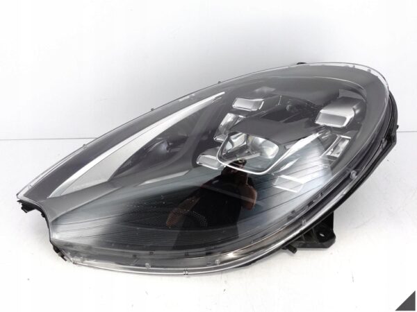 PORSCHE MACAN 95B 13-18 TURBO / GTS LAMPA FULL LED LEWA PRZÓD EUROPA PORSCHE MACAN 95B 13-18 TURBO / GTS LAMPA FULL LED LEWA PRZÓD EUROPA