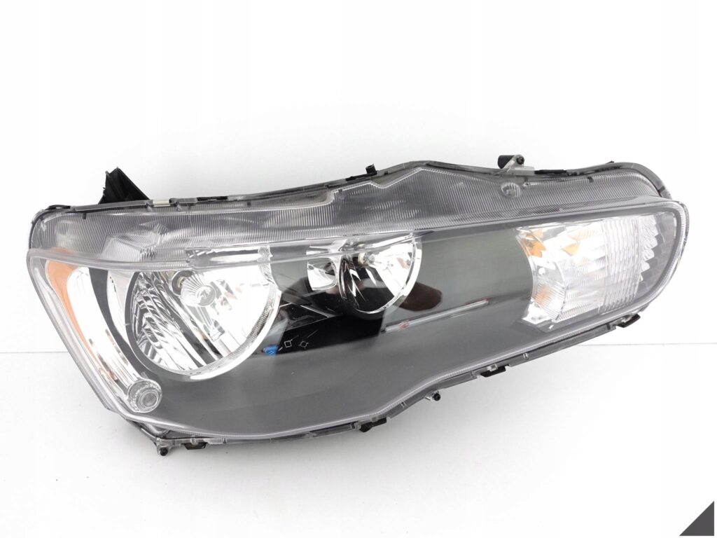 MITSUBISHI LANCER 8 VIII 08-15 LAMPA ZWYKŁA HALOGEN PRAWA PRZÓD EUROPA MITSUBISHI LANCER 8 VIII 08-15 LAMPA ZWYKŁA HALOGEN PRAWA PRZÓD EUROPA