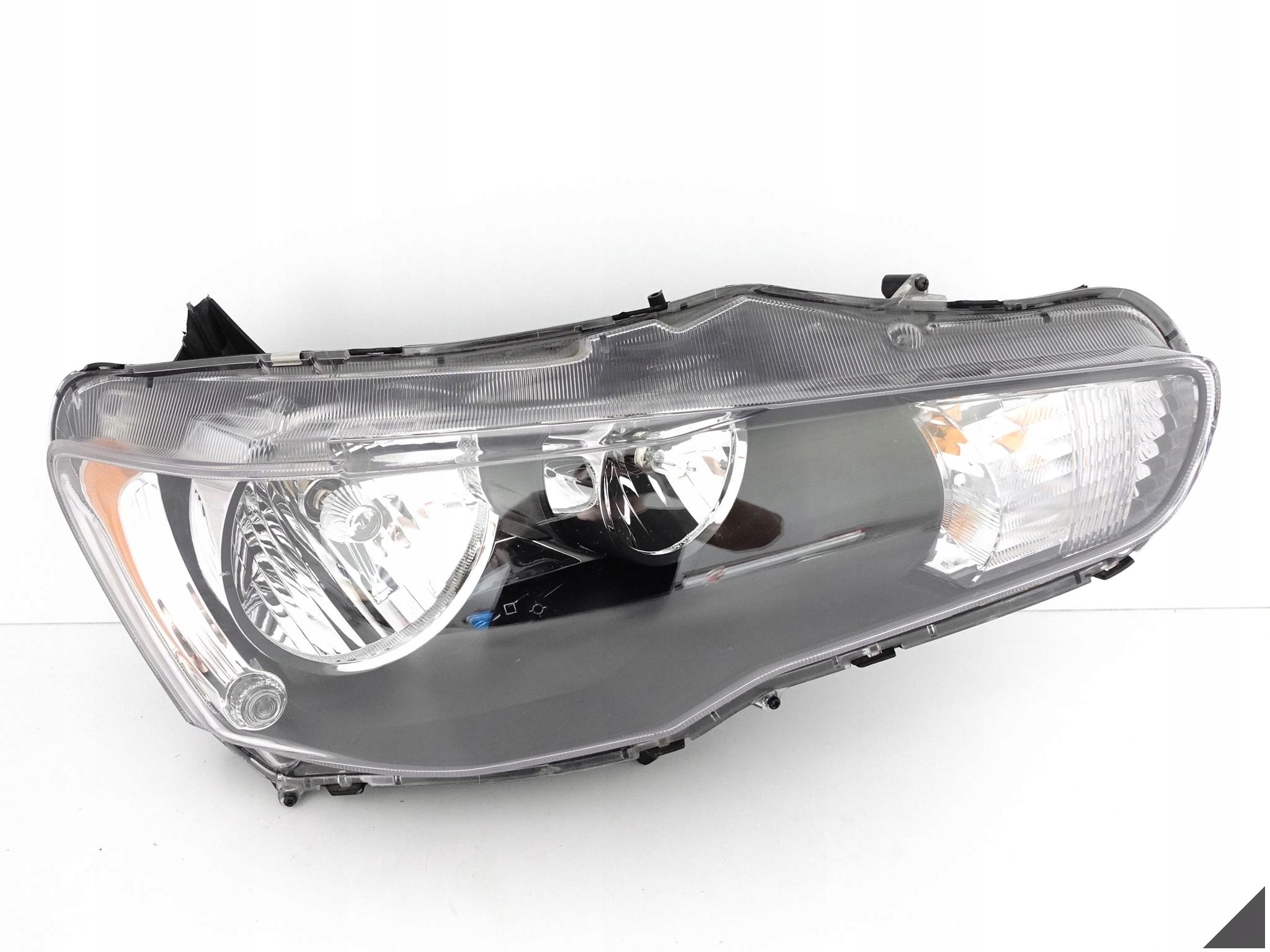 MITSUBISHI LANCER 8 VIII 08-15 LAMPA ZWYKŁA HALOGEN PRAWA PRZÓD EUROPA MITSUBISHI LANCER 8 VIII 08-15 LAMPA ZWYKŁA HALOGEN PRAWA PRZÓD EUROPA