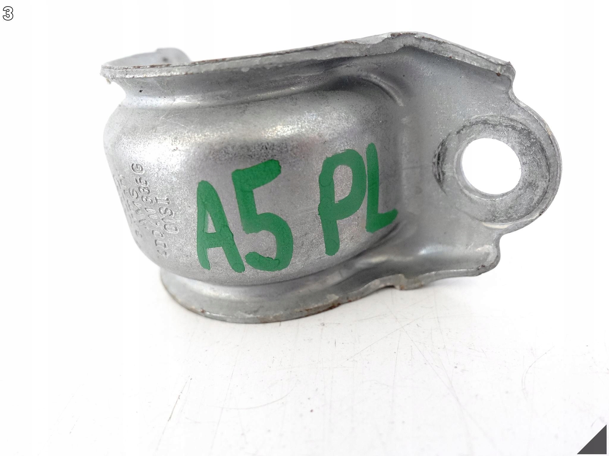 AUDI A5 S5 8W6 F5 A4 S4 8W0 B9 MOCOWANIE UCHWYT STABILIZATORA L=R AUDI A5 S5 8W6 F5 A4 S4 8W0 B9 MOCOWANIE UCHWYT STABILIZATORA L=R - obrazek 4