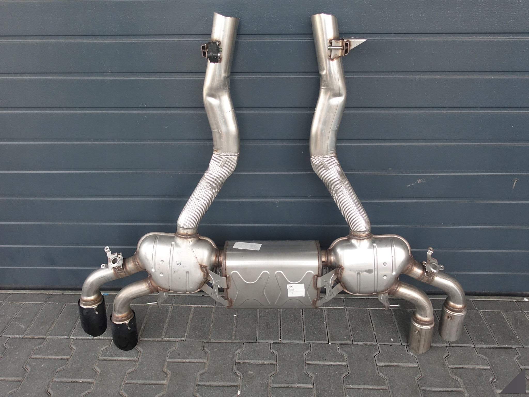 BMW X5M X5 M F95 X6M X6 M F96 M-POWER WYDECH TŁUMIK TYŁ BMW X5M X5 M F95 X6M X6 M F96 M-POWER WYDECH TŁUMIK TYŁ