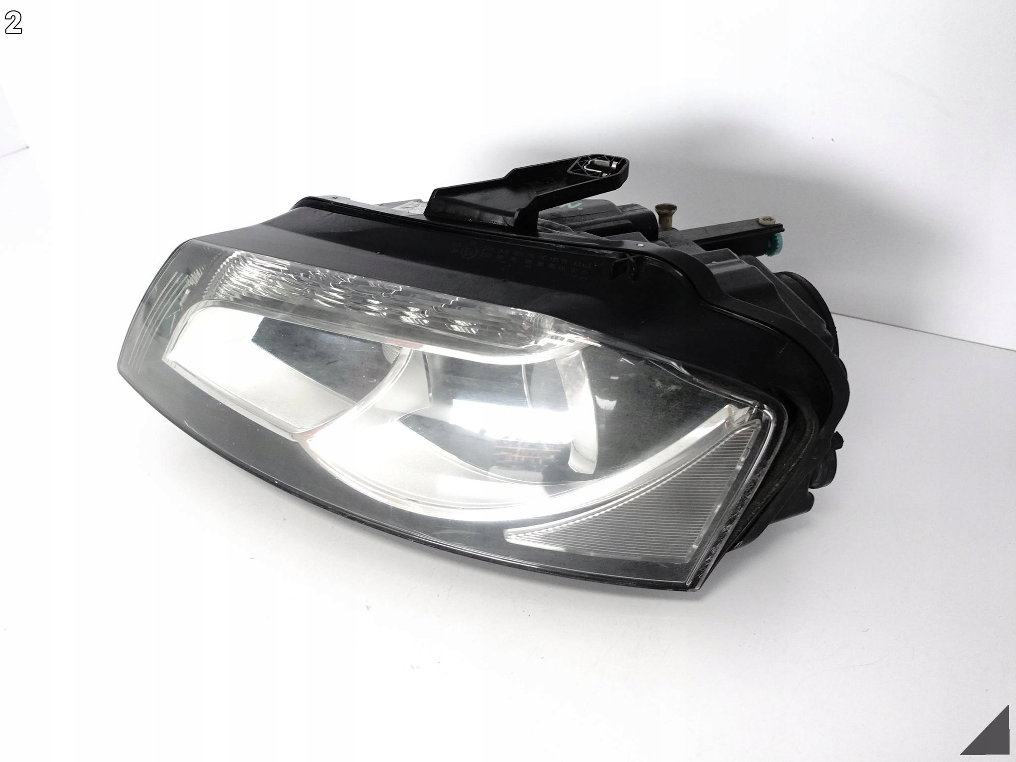 AUDI A3 S3 RS3 8P0 LIFT 08-12 XENON+LED NIESKRĘTNA LAMPA AUDI A3 S3 RS3 8P0 LIFT 08-12 XENON+LED NIESKRĘTNA LAMPA - obrazek 3
