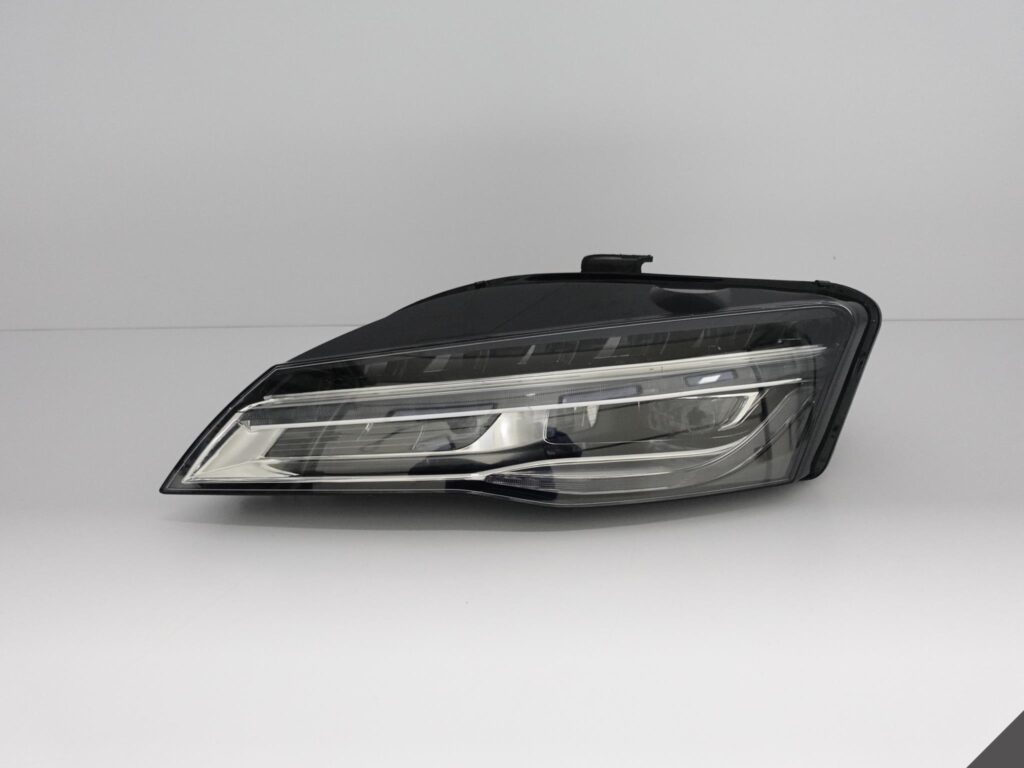 AUDI R8 420 LIFT 12-15 LAMPA FULL LED KOMPLETNA L AUDI R8 420 LIFT 12-15 LAMPA FULL LED KOMPLETNA L