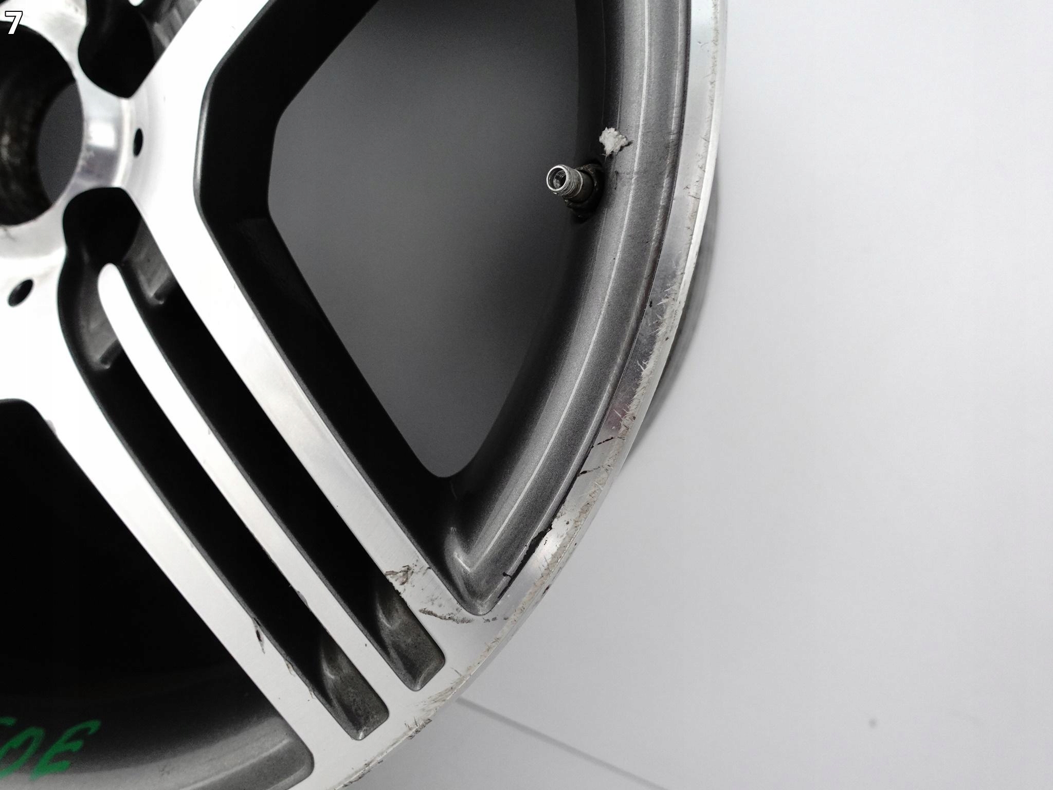 MERCEDES CLS C219 63 AMG CLS63 9,5Jx19 ET28 5×112 FELGA MERCEDES CLS C219 63 AMG CLS63 9,5Jx19 ET28 5x112 FELGA - obrazek 8