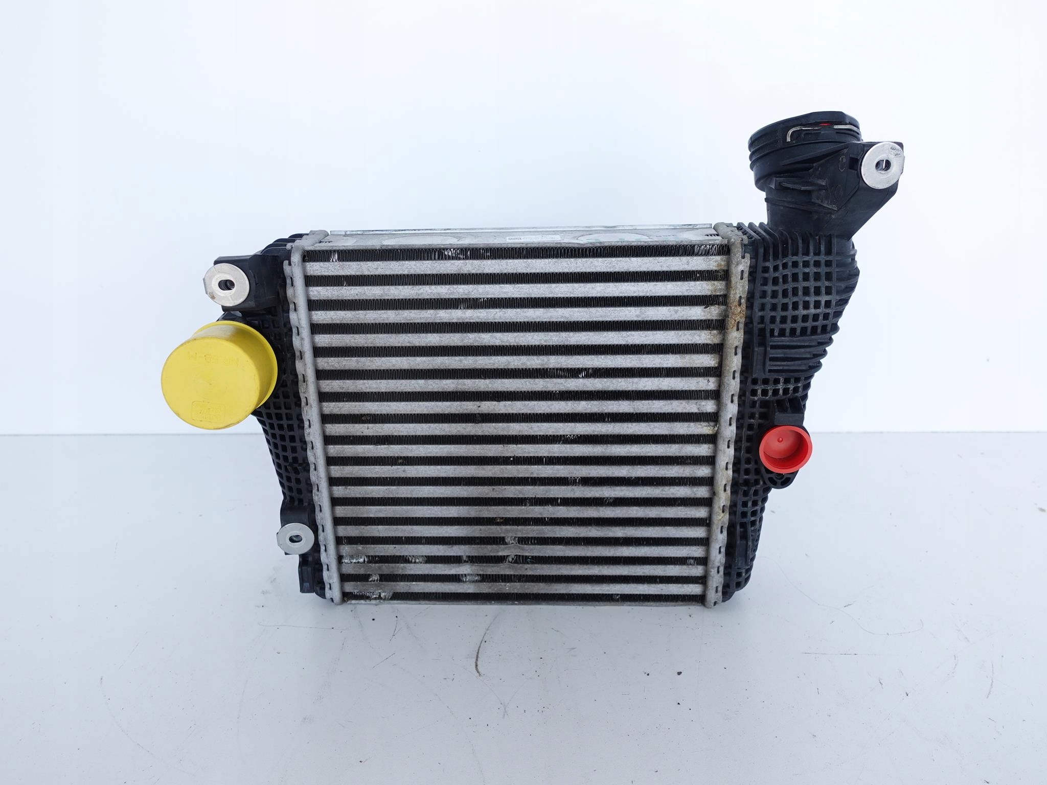 PORSCHE MACAN TURBO GTS 14-18 INTERCOOLER PRAWY PORSCHE MACAN TURBO GTS 14-18 INTERCOOLER PRAWY - obrazek 7