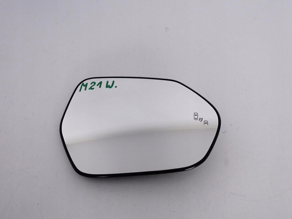 TOYOTA YARIS IV 4 GR 19- WKŁAD LUSTERKA PRAWY MARTWY PUNKT ASYSTENT