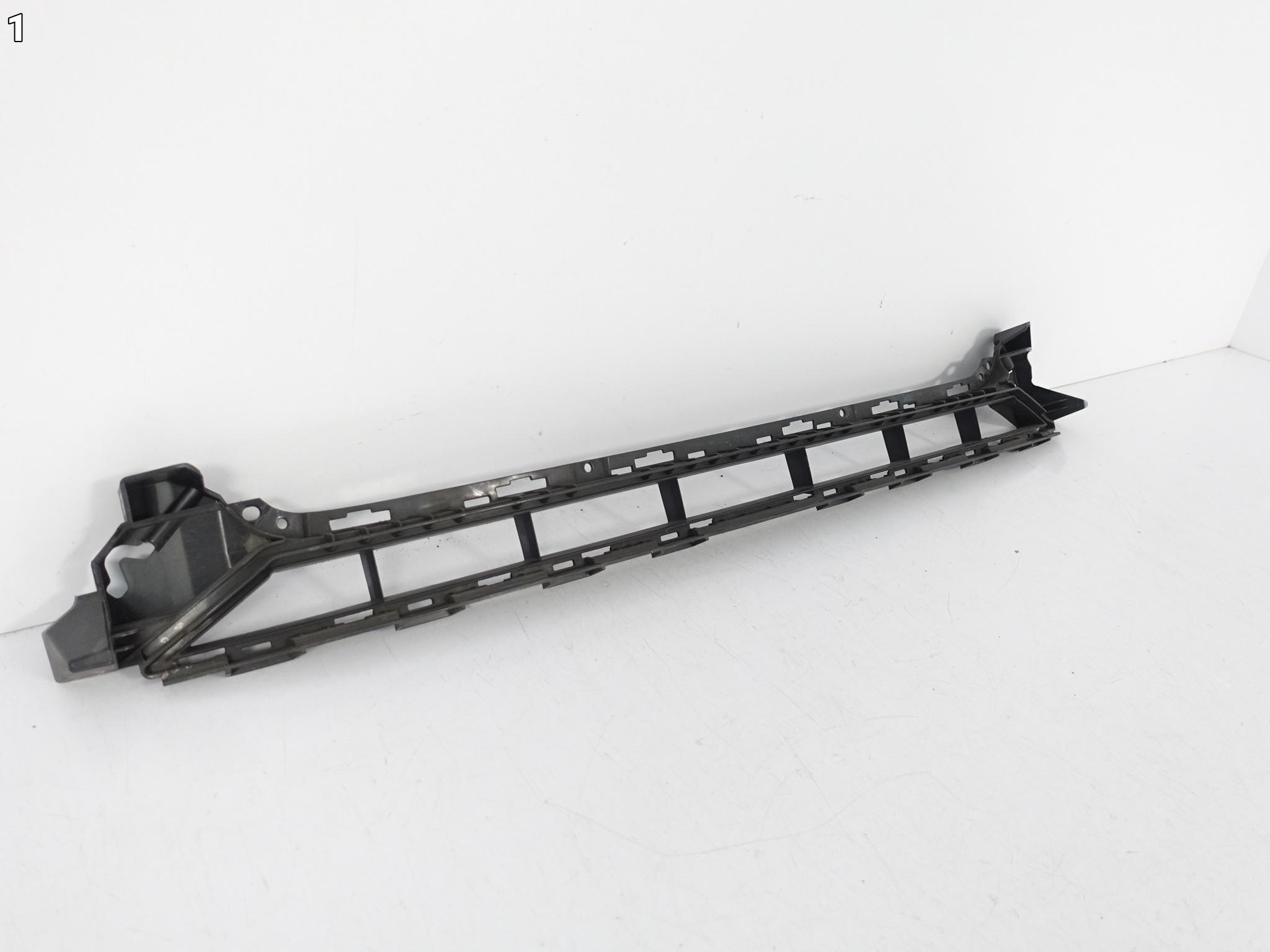 AUDI A6 S6 4G0 C7 LIFT S-LINE 14-18 KRATKA ATRAPA W ZDERZAK PRZÓD CENTRALNA AUDI A6 S6 4G0 C7 LIFT S-LINE 14-18 KRATKA ATRAPA W ZDERZAK PRZÓD CENTRALNA - obrazek 2